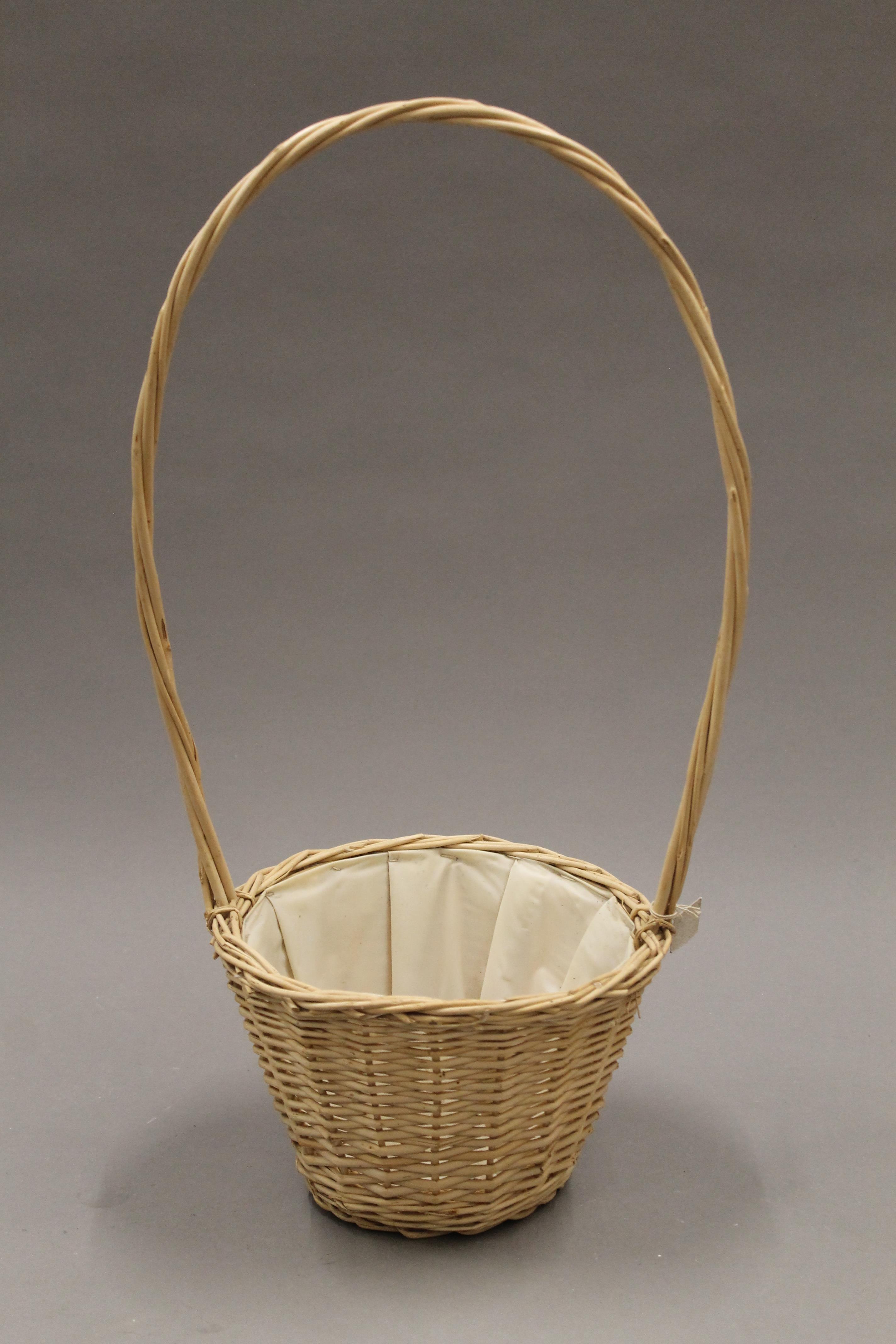 A quantity of wicker baskets - Image 4 of 4