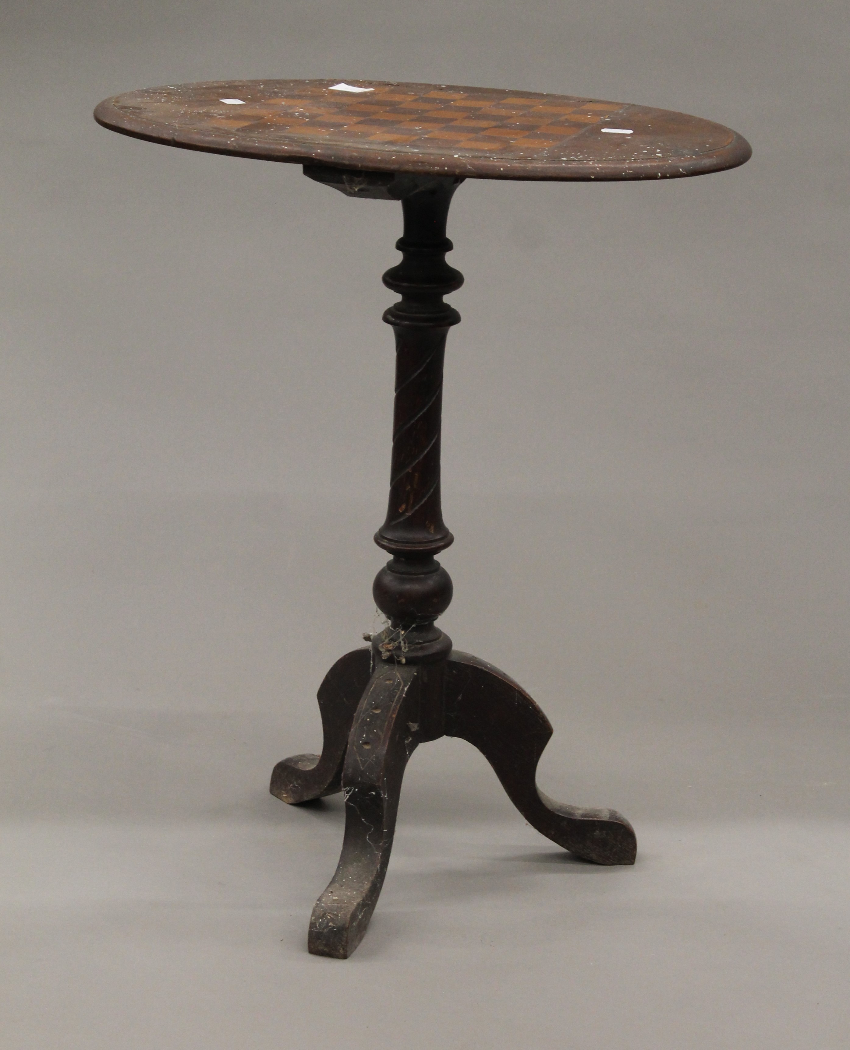 A Victorian inlaid chess table and a jardiniere stand. The latter 86.5 cm high. - Image 7 of 12