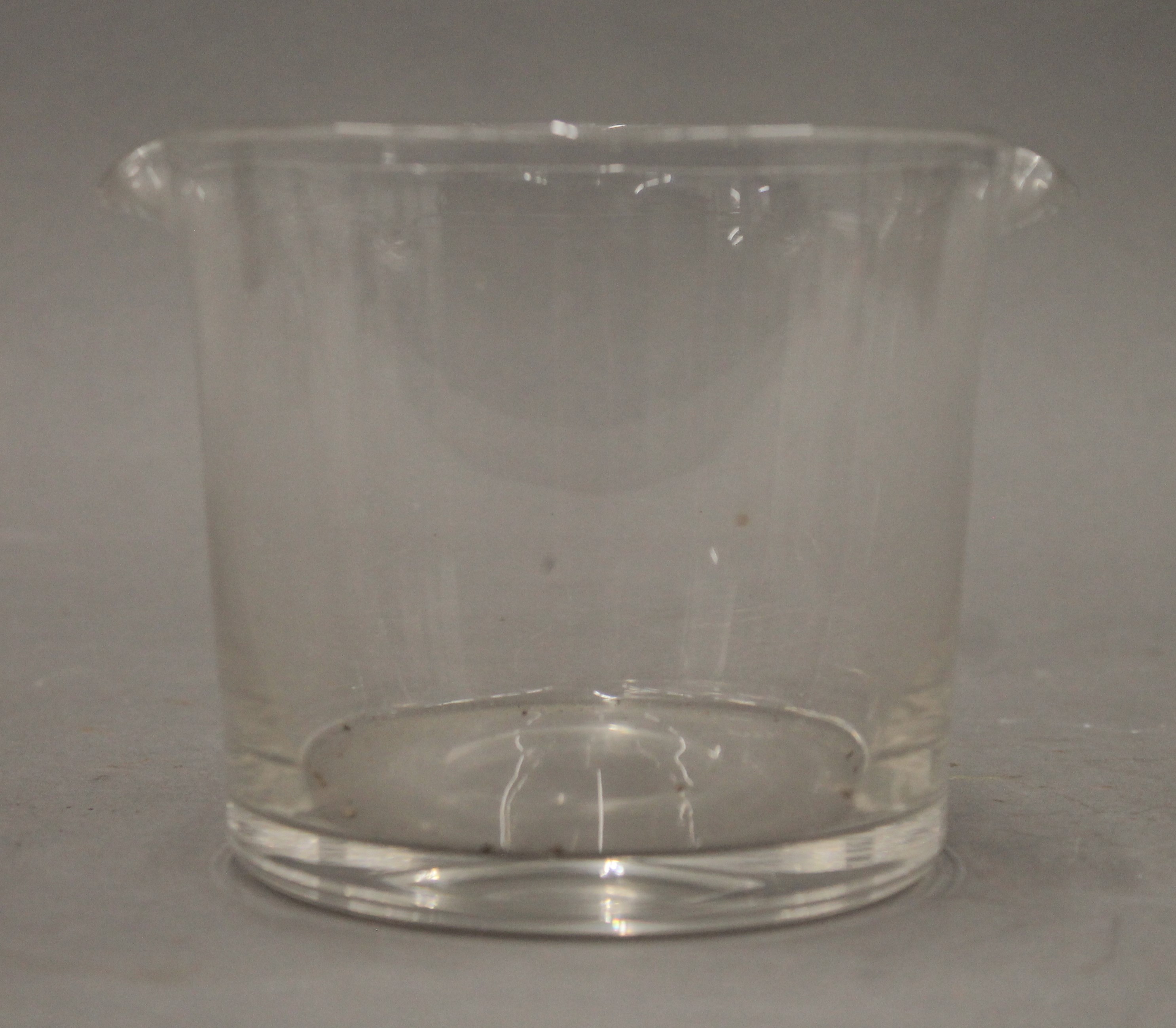 A quantity of 19th century double lipped glass rinses. - Image 3 of 4