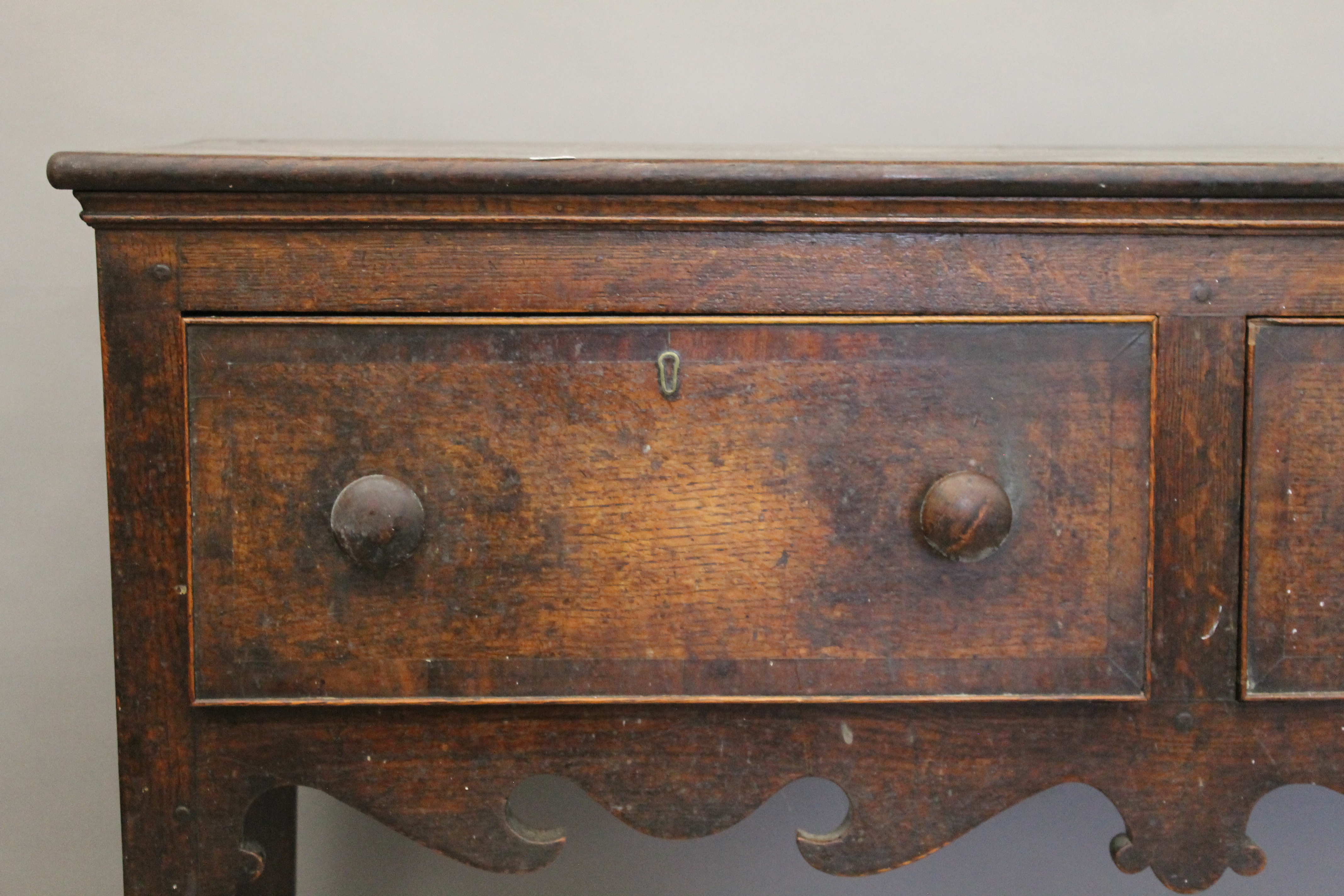 An 18th century oak dresser. 175 cm wide. - Image 10 of 12