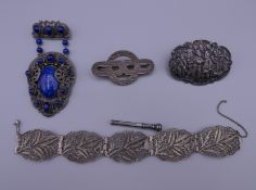 A small quantity of miscellaneous silver and other jewellery, etc. Filigree bracelet 17.5 cm long.