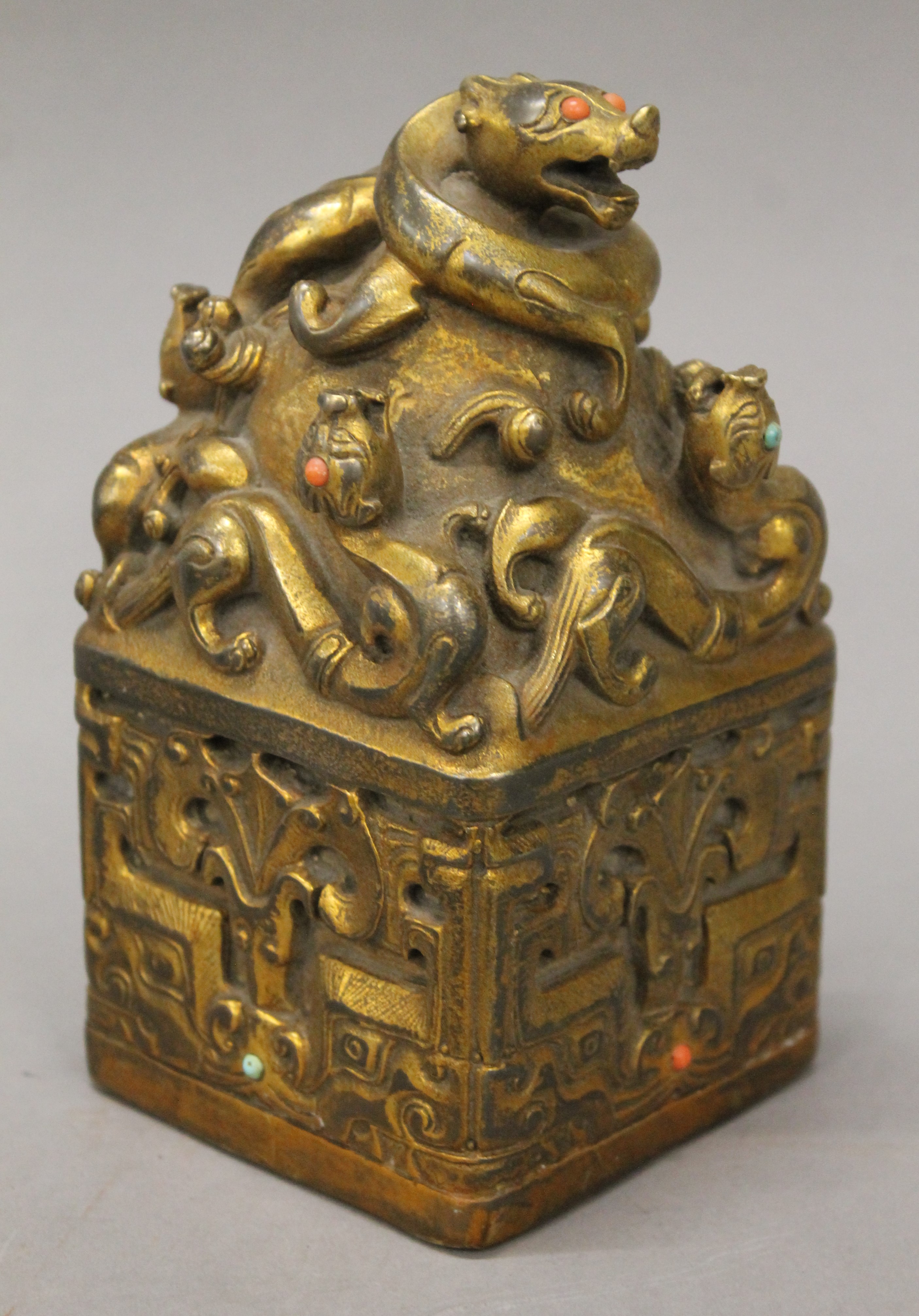A Chinese gilt bronze seal decorated with dragons. 16.5 cm high. - Image 2 of 10