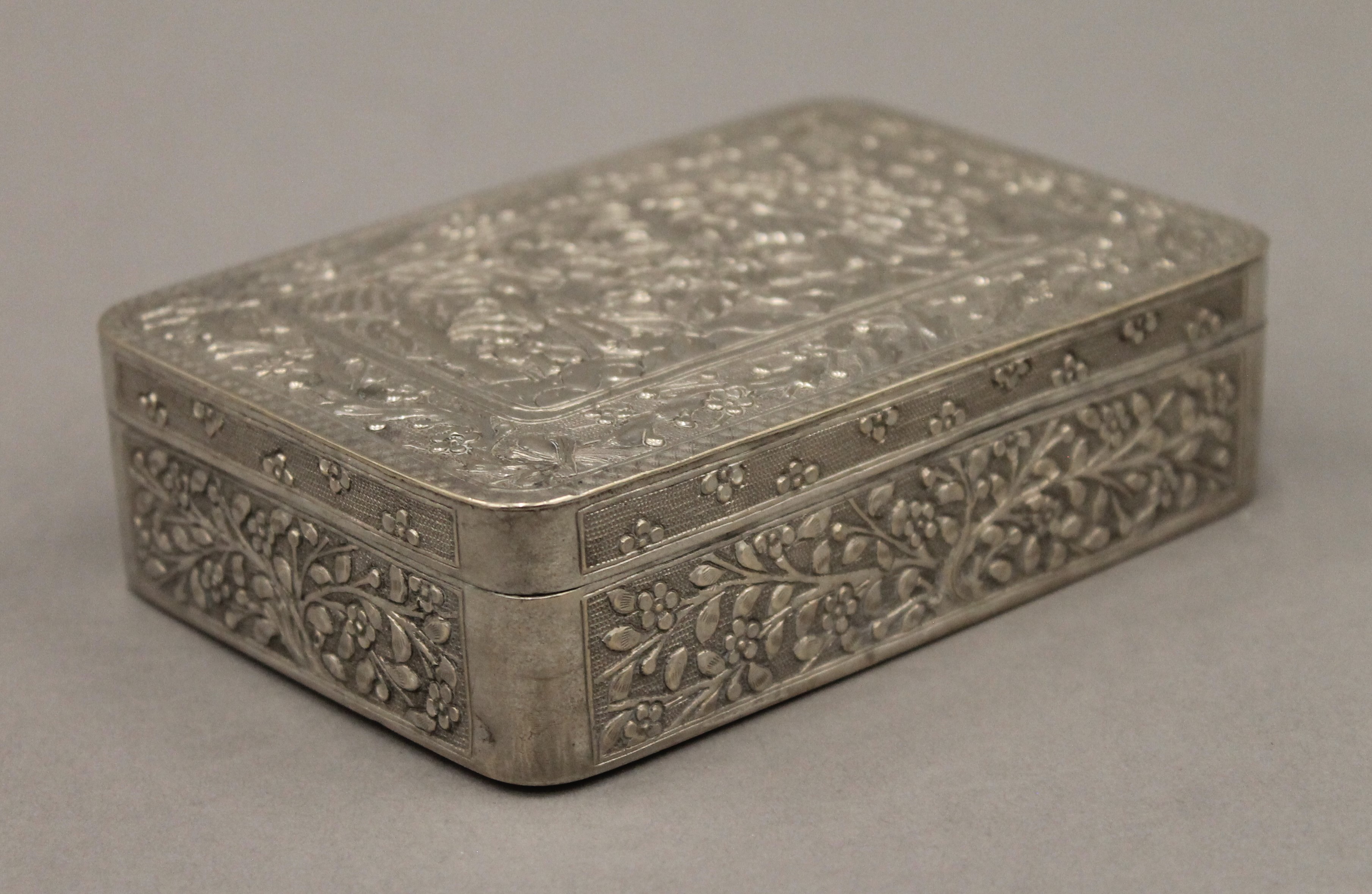 A 19th century Chinese silver box engraved with figures and trees, etc., seal marks to base. - Image 3 of 7