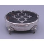 A silver and tortoiseshell casket. 8 cm wide, 3.25 cm high. 71.5 grammes total weight.