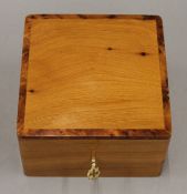 A Thuja wooden box. 14 cm wide.