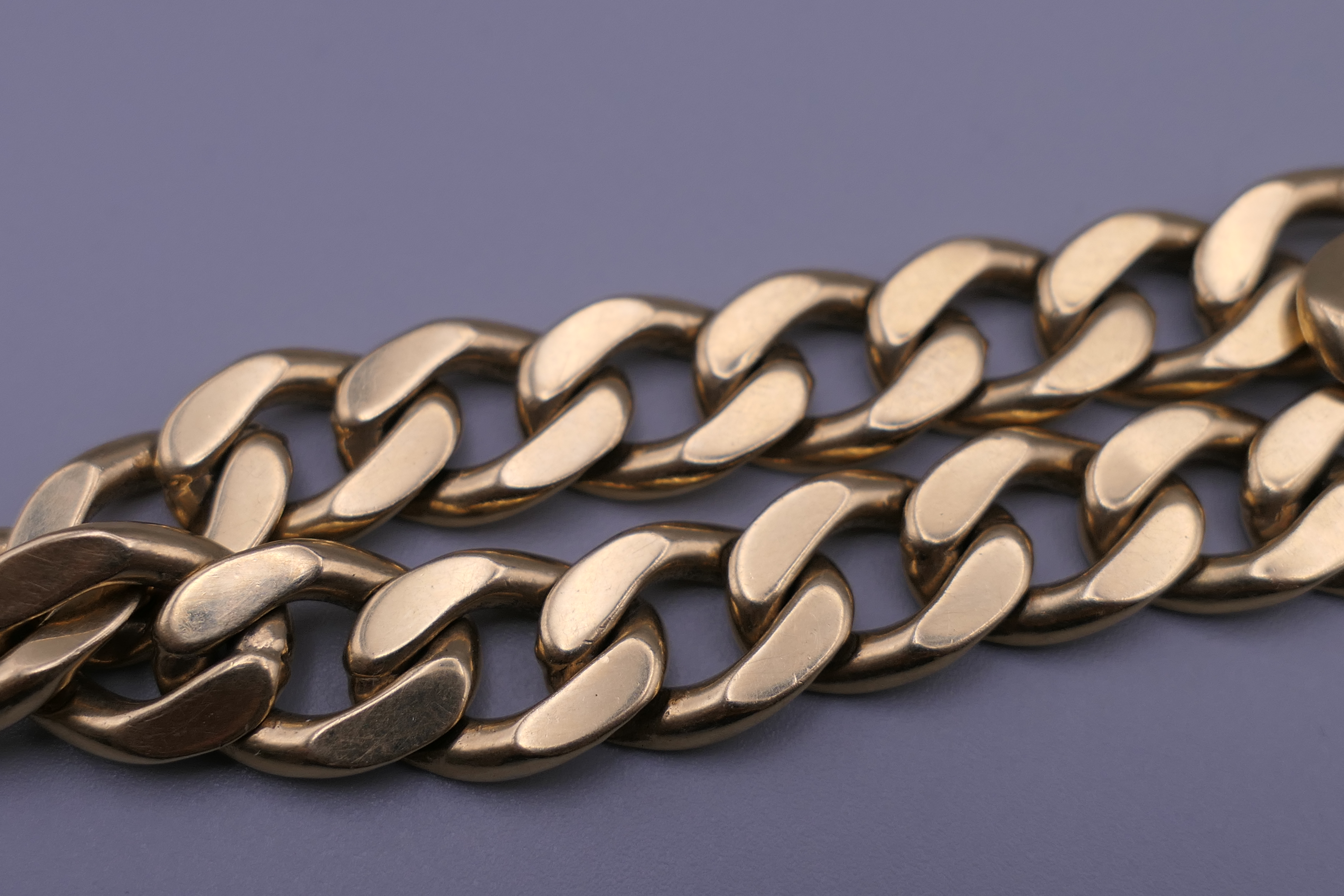 An 18 ct gold link bracelet. 20 cm long. 55.3 grammes. - Image 6 of 6