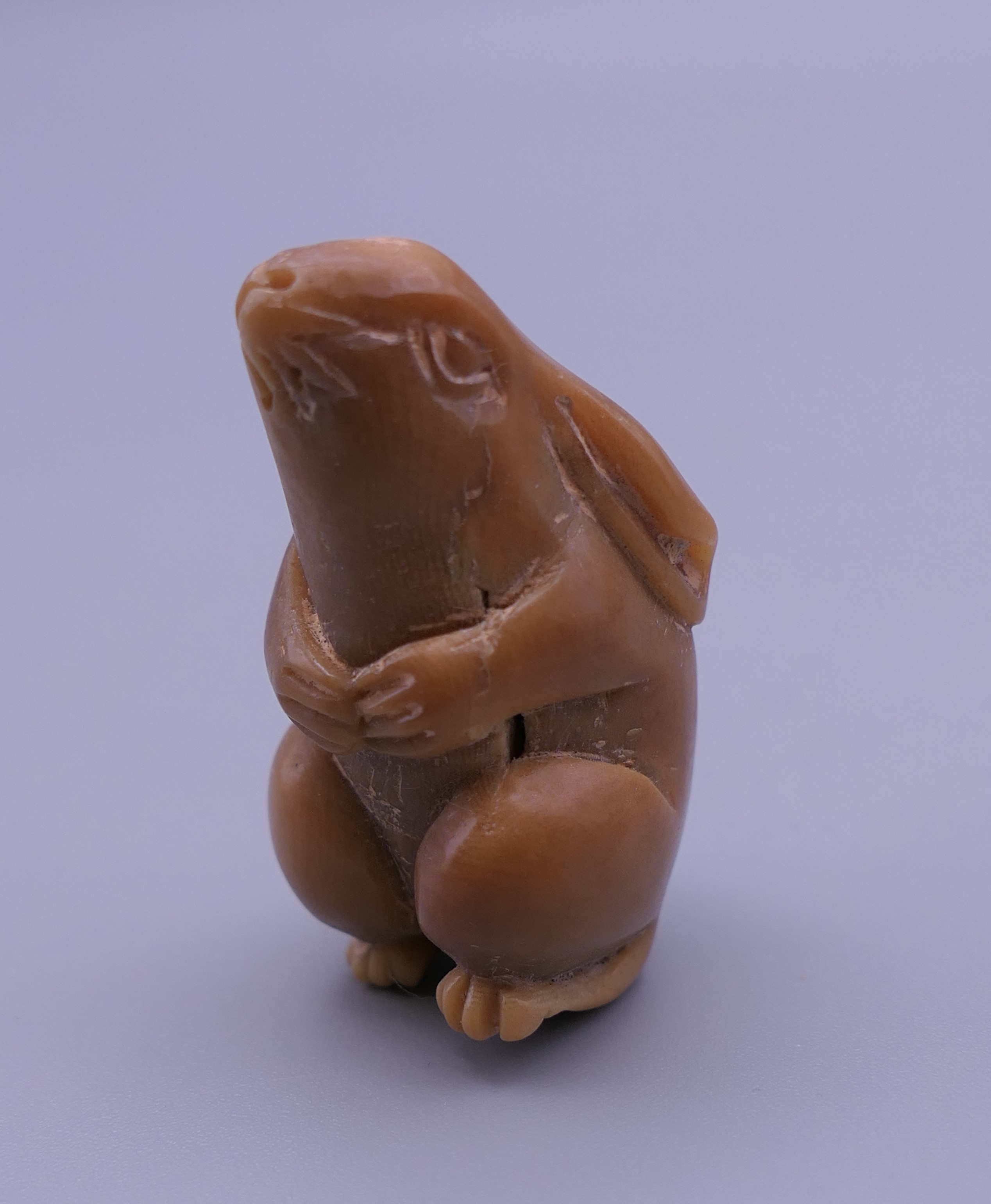 Five bone netsukes. Monkey 3.5 cm high. - Image 7 of 7