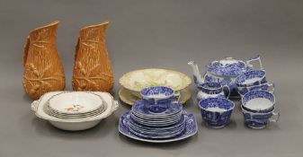 A quantity of Copeland Spode Italian pattern tea wares and a small quantity of other ceramics.