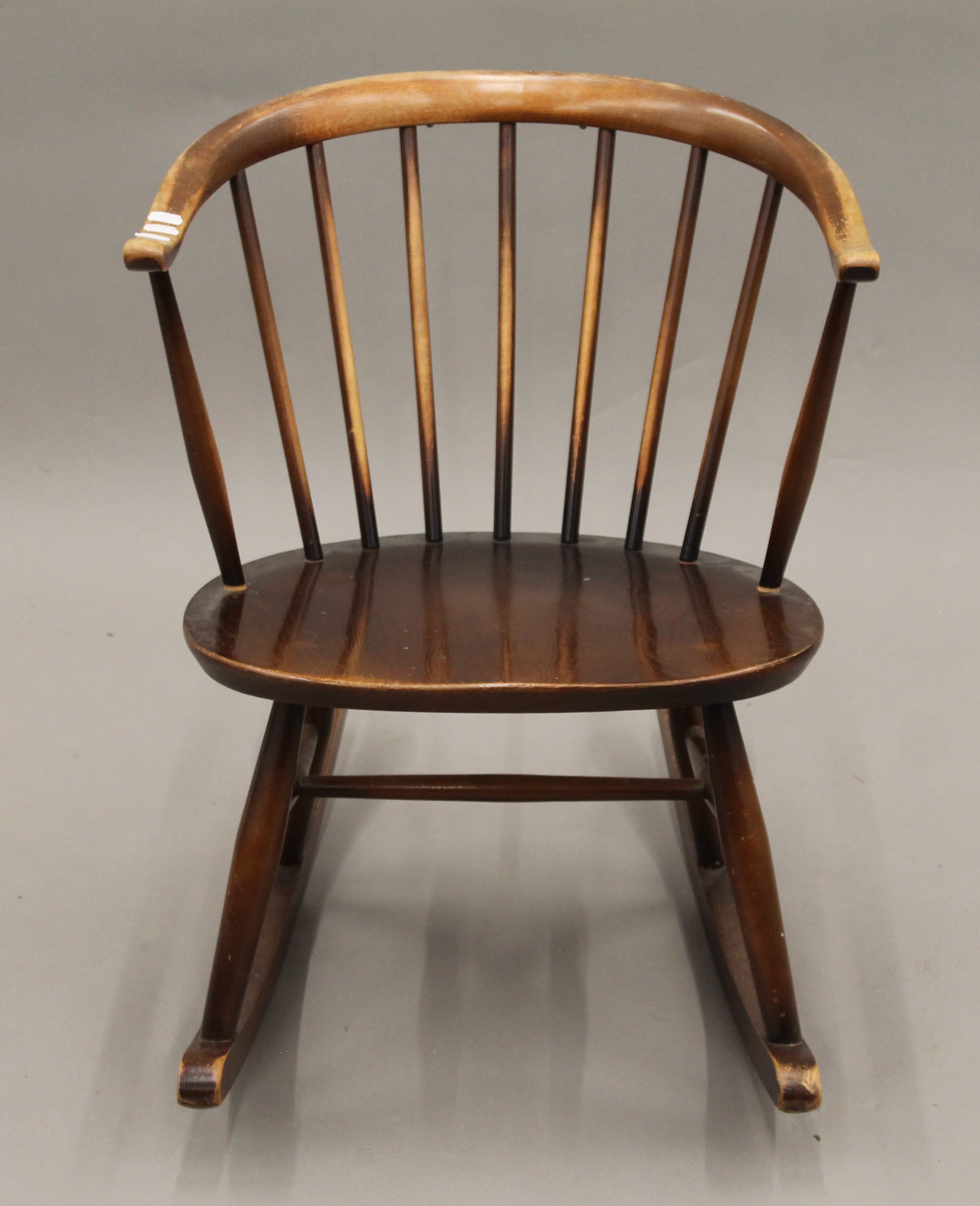 A mid-20th century rocking chair. - Image 5 of 6