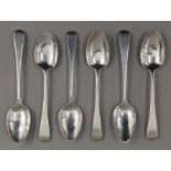 Six early 19th century Old English pattern teaspoons by Solomon Hougham of London. 100.4 grammes.