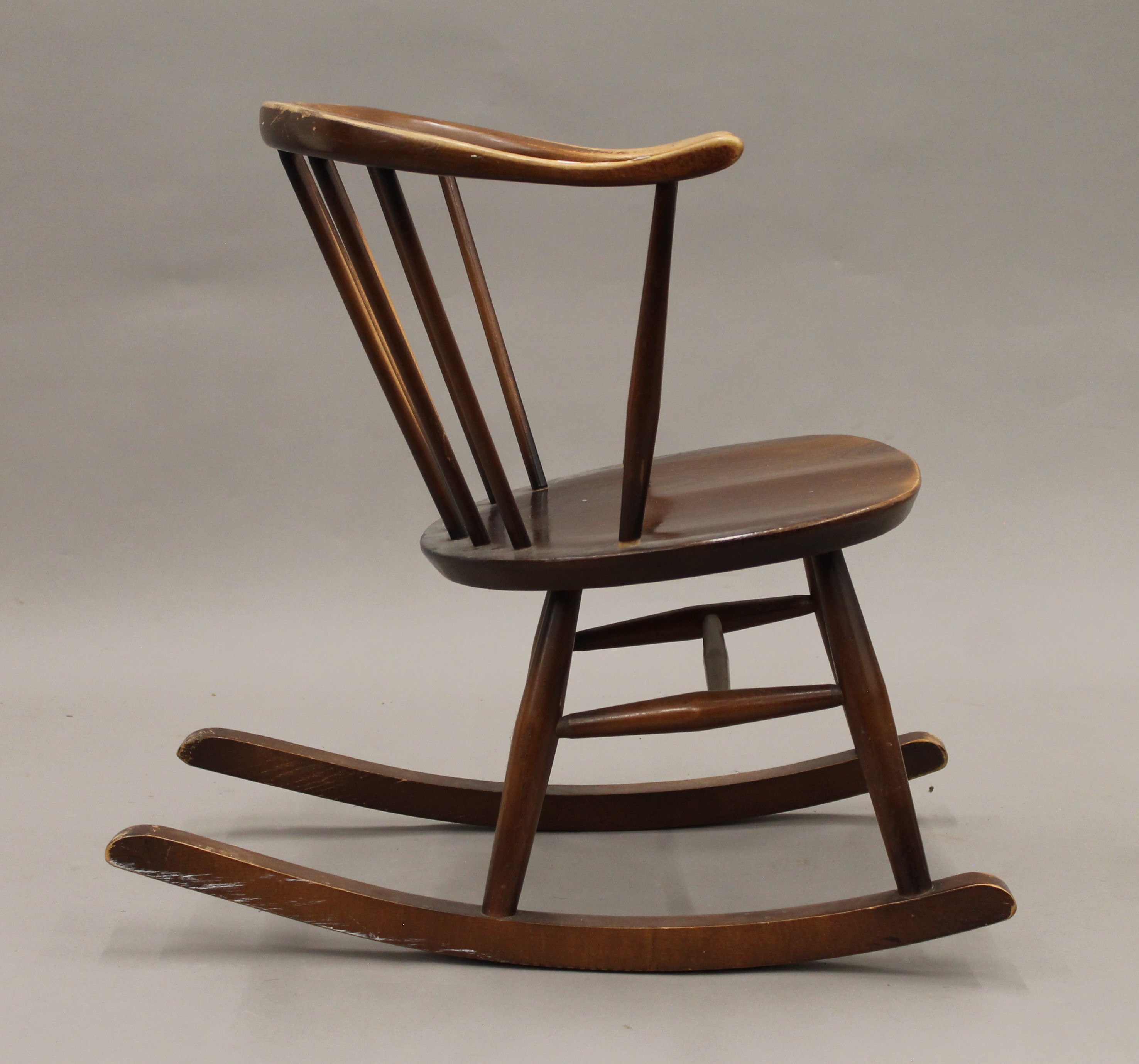 A mid-20th century rocking chair. - Image 6 of 6
