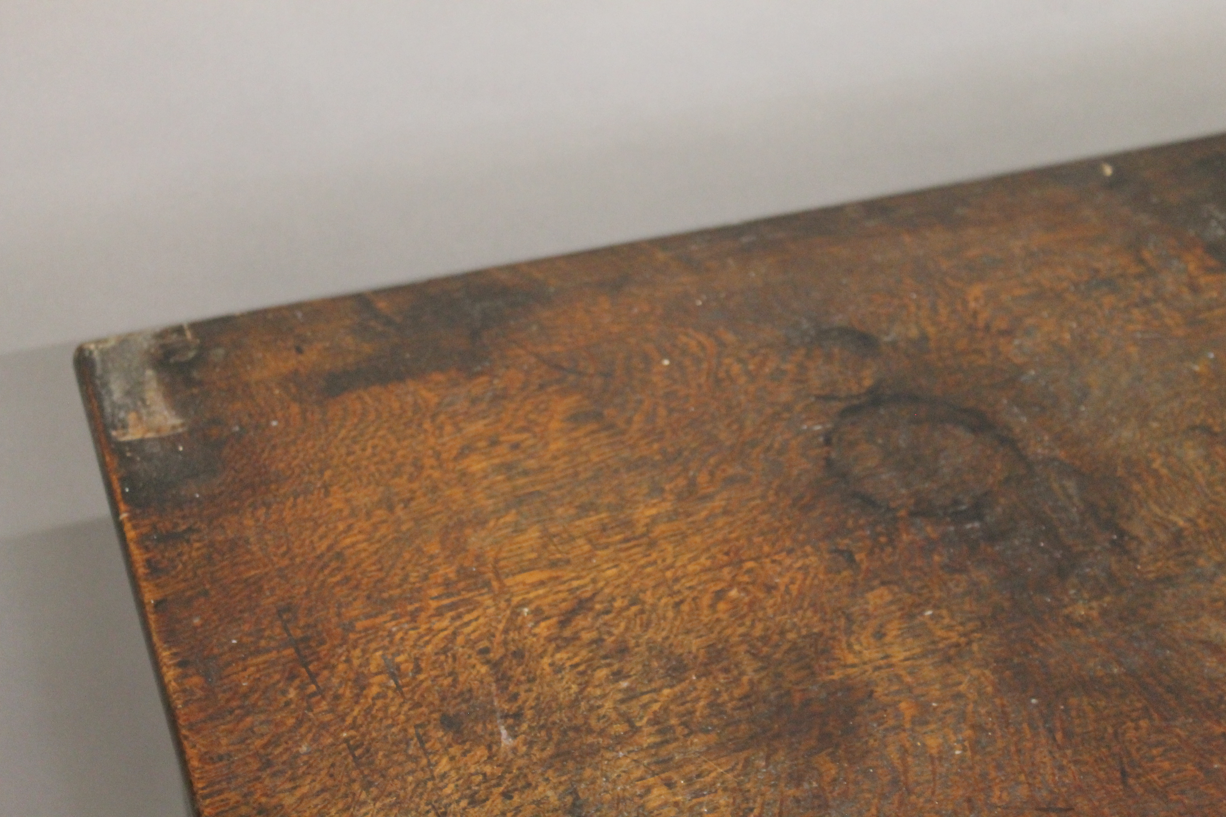 An 18th century oak dresser. 175 cm wide. - Image 9 of 12