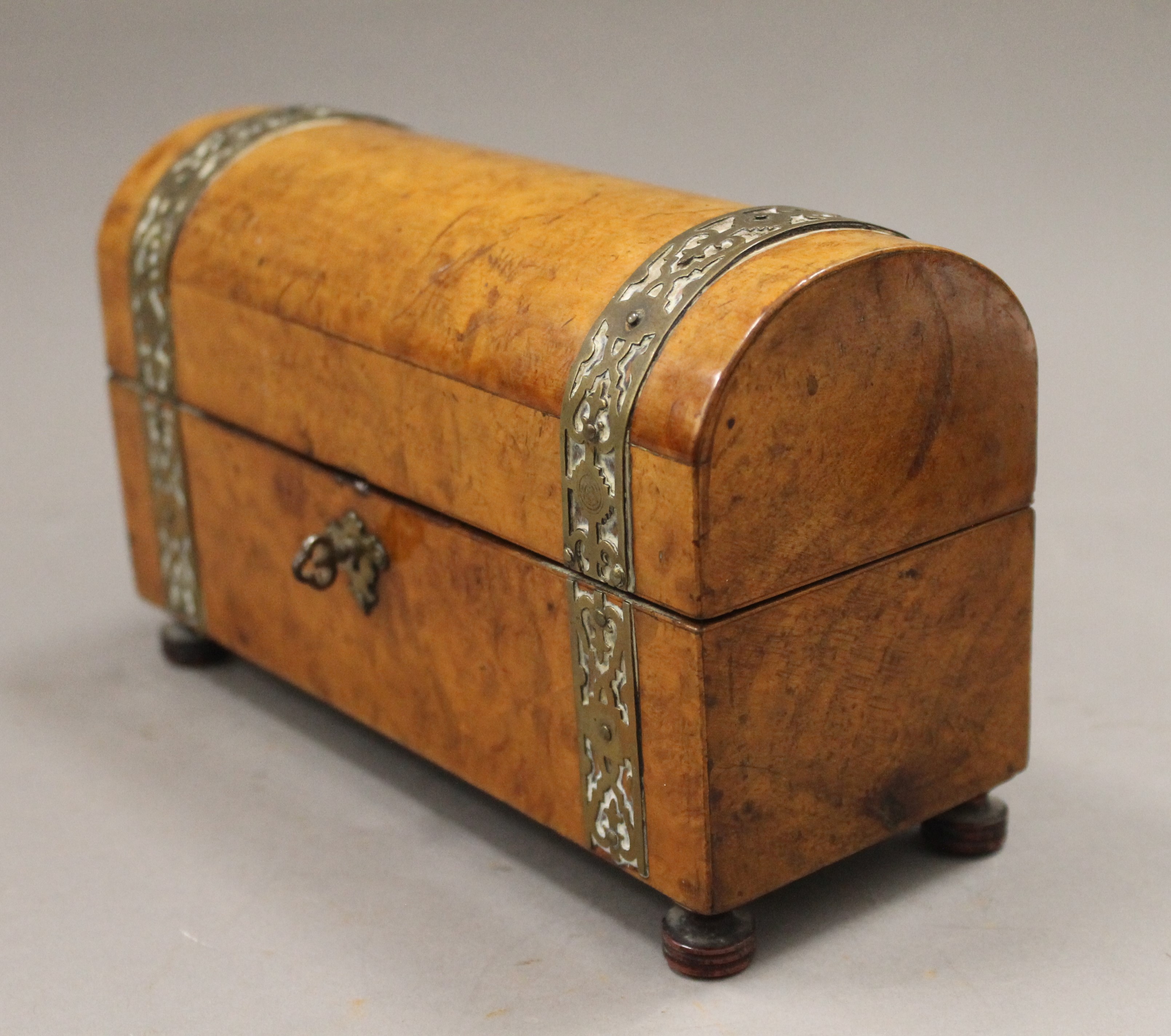A Victorian brass bound burr walnut musical jewellery box. 19 cm long. - Image 2 of 5