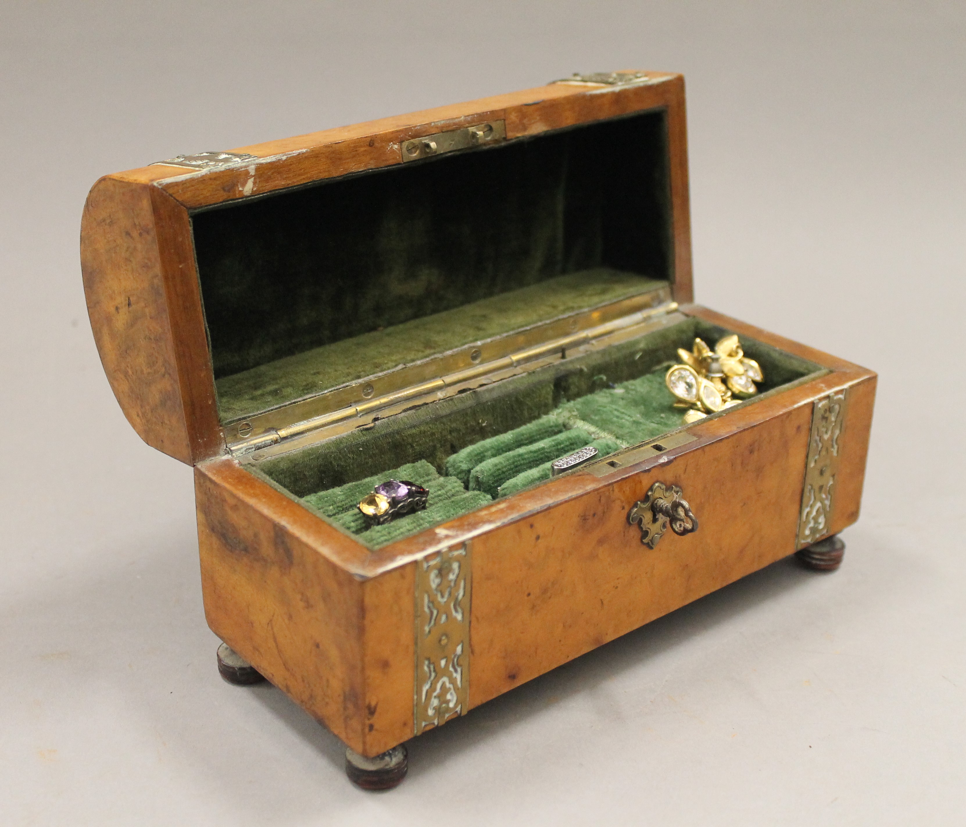 A Victorian brass bound burr walnut musical jewellery box. 19 cm long. - Image 5 of 5