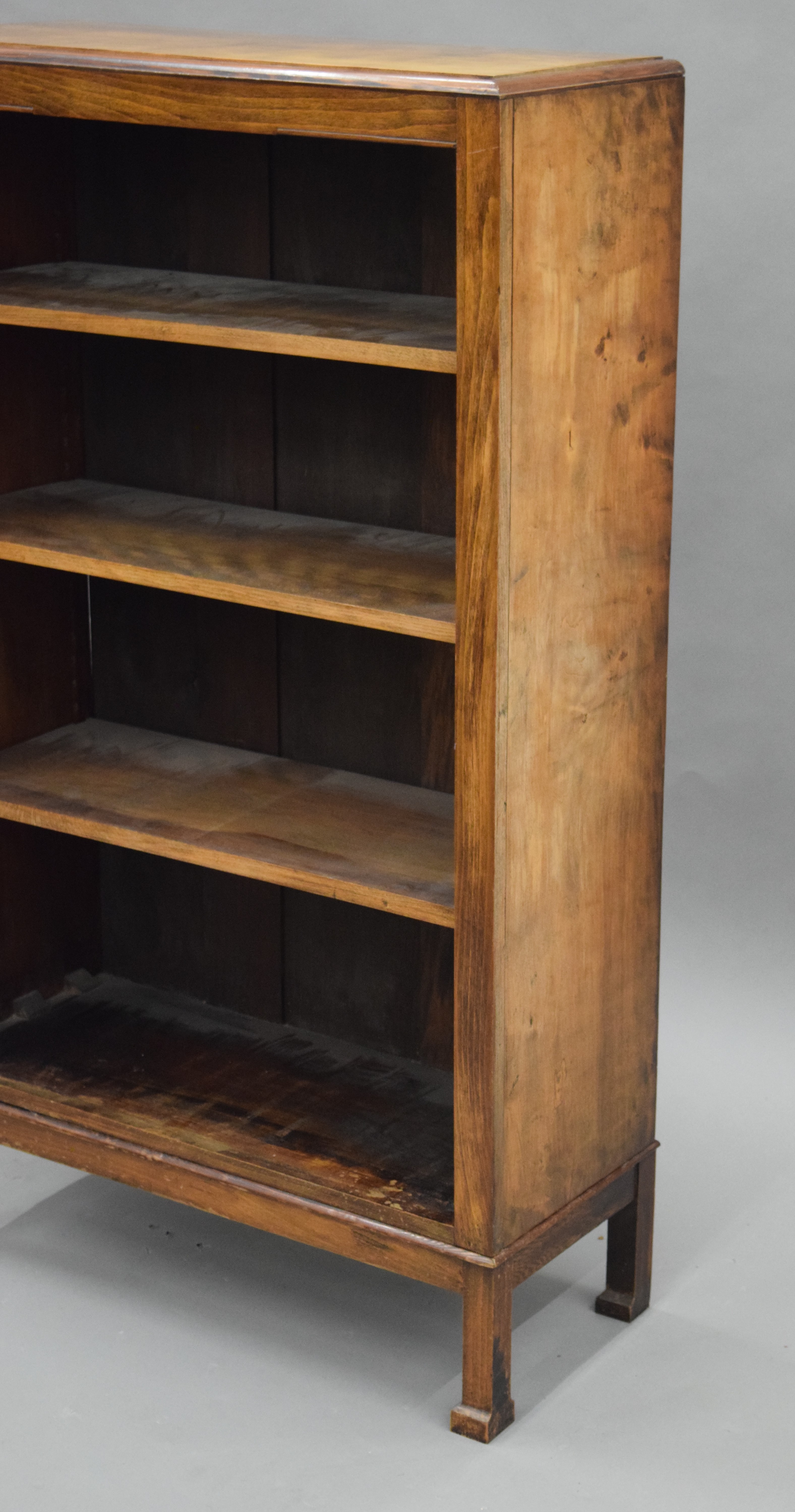 An early 20th century open bookcase. 70 cm wide. - Image 3 of 6