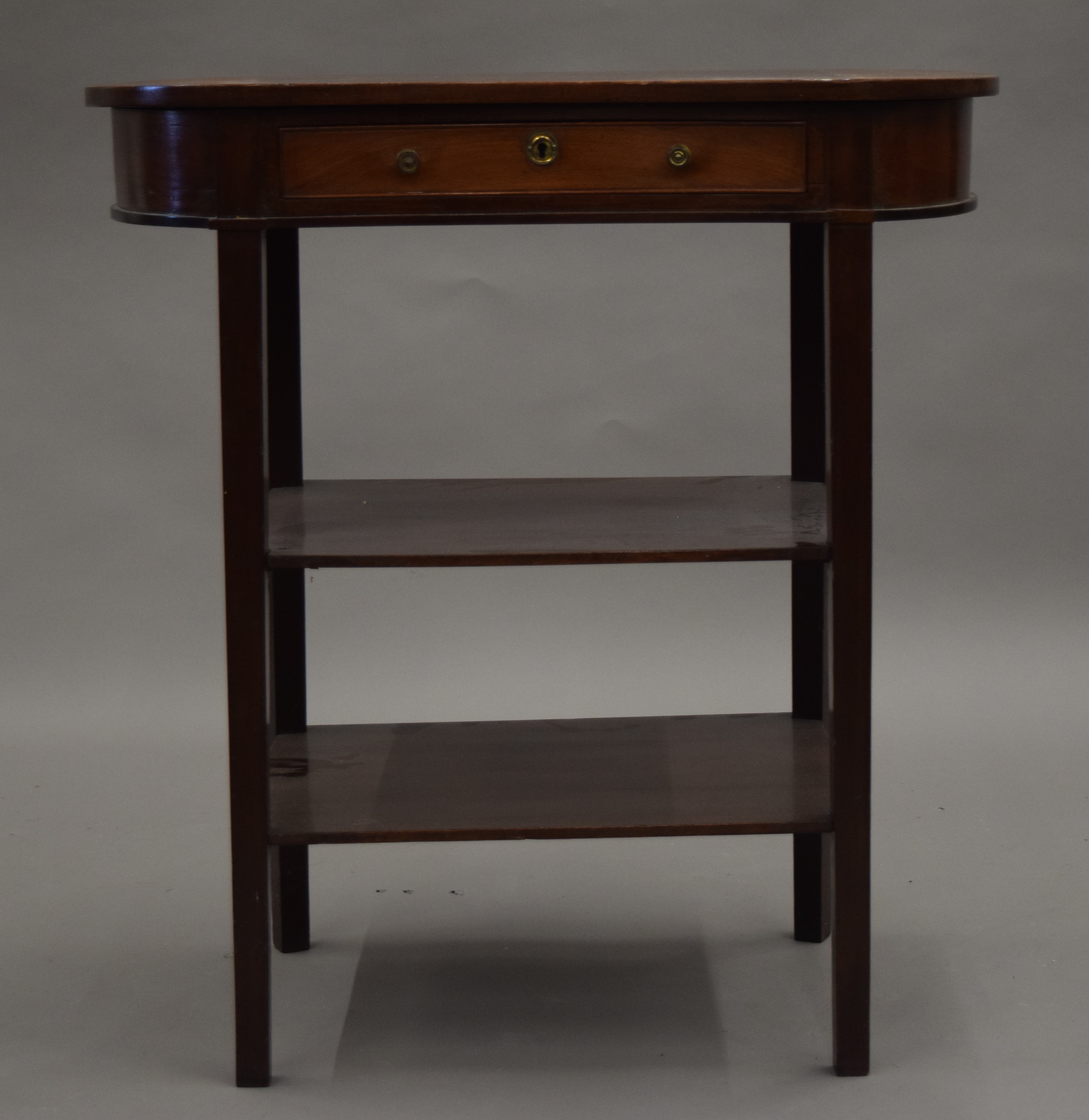 A Victorian mahogany kidney shaped single drawer side table. 68 cm wide. - Image 2 of 5