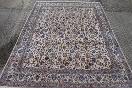 A meshad carpet. 390 x 295 cm.