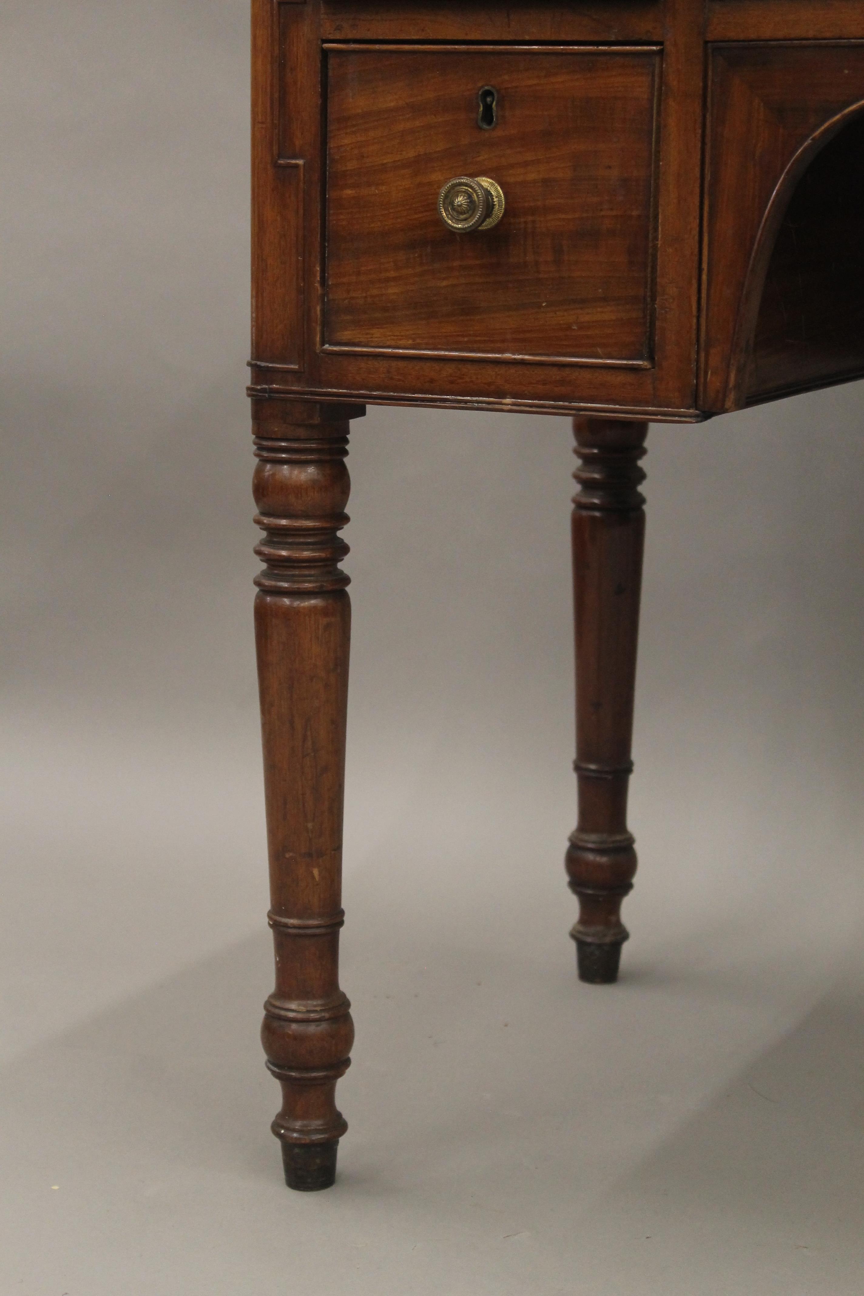 A 19th century mahogany knee hole dressing table. 90 cm wide. - Image 4 of 8