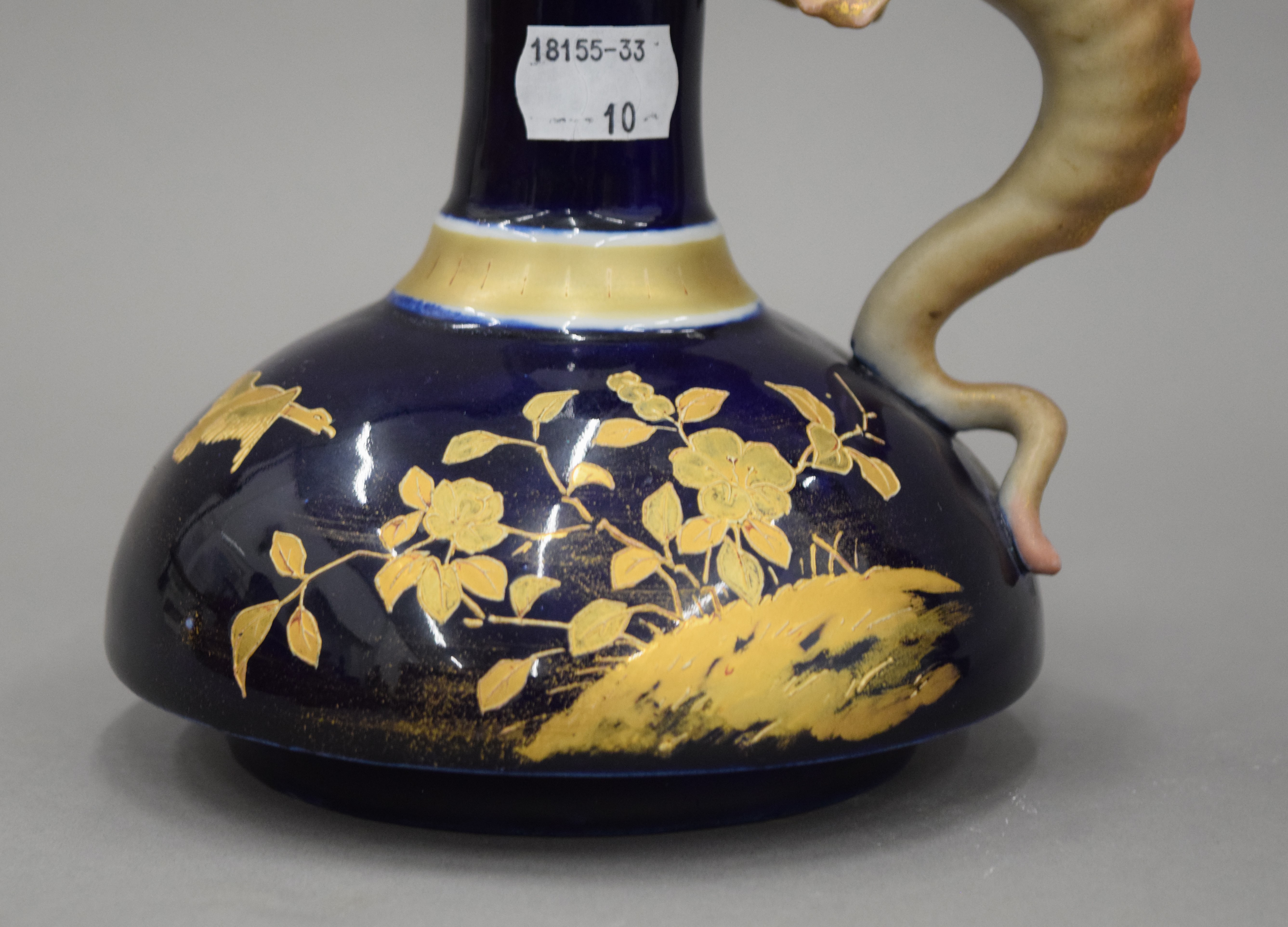 An amphora porcelain figure and a porcelain ewer. The former 34.5 cm high. - Image 4 of 8
