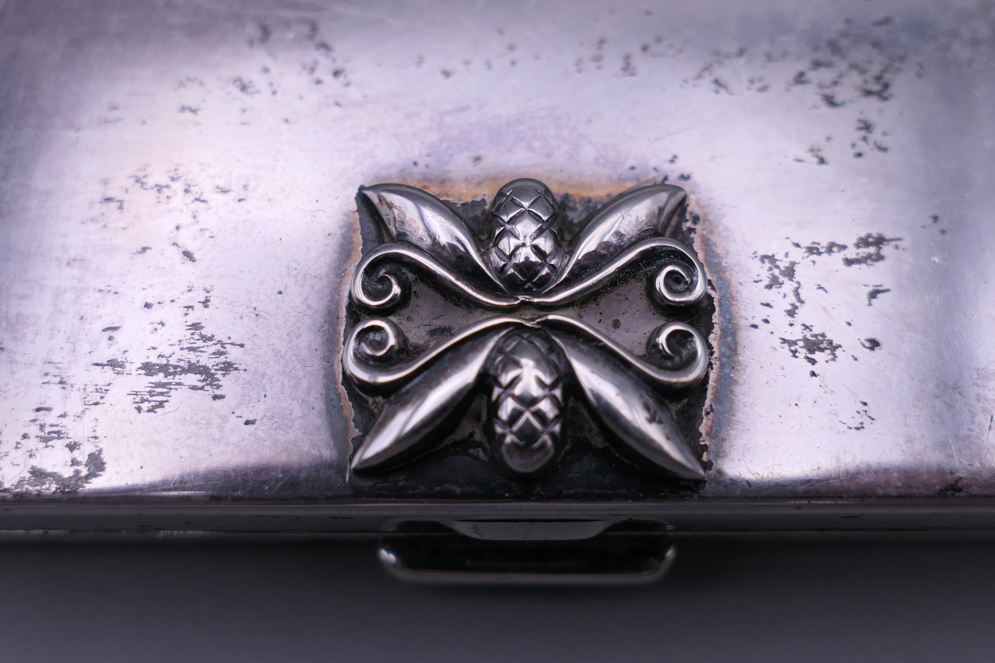 A Georg Jensen sterling silver compact. 7 cm wide. - Image 3 of 11