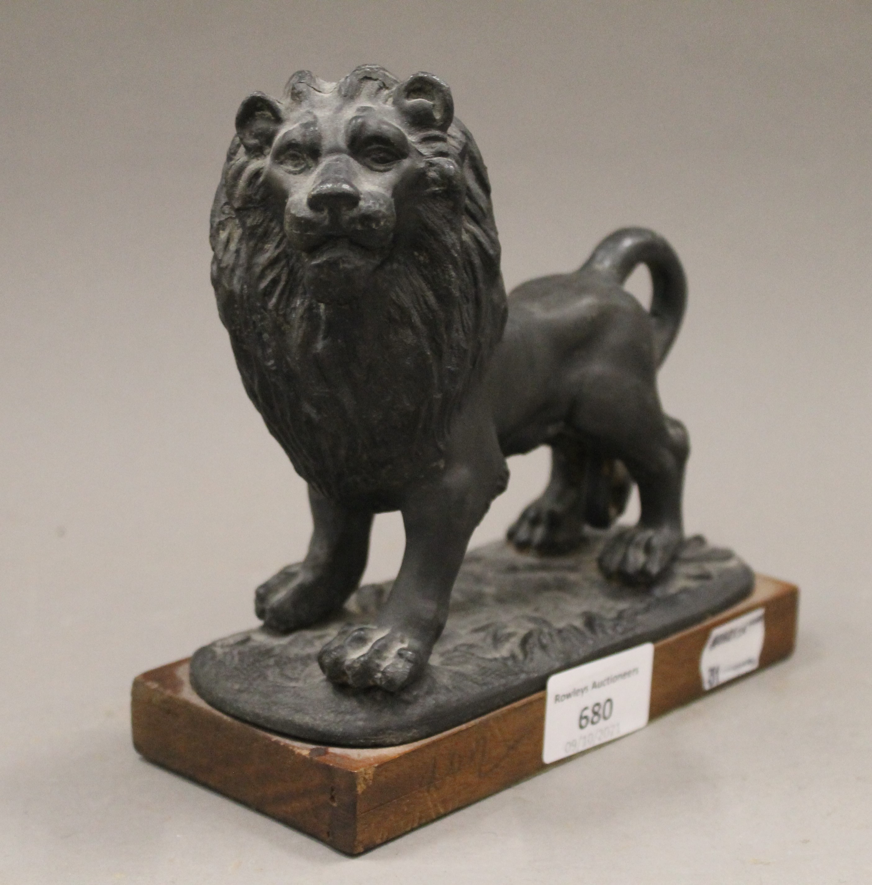 A 19th century cast model of a lion. 16 cm long. - Image 2 of 3