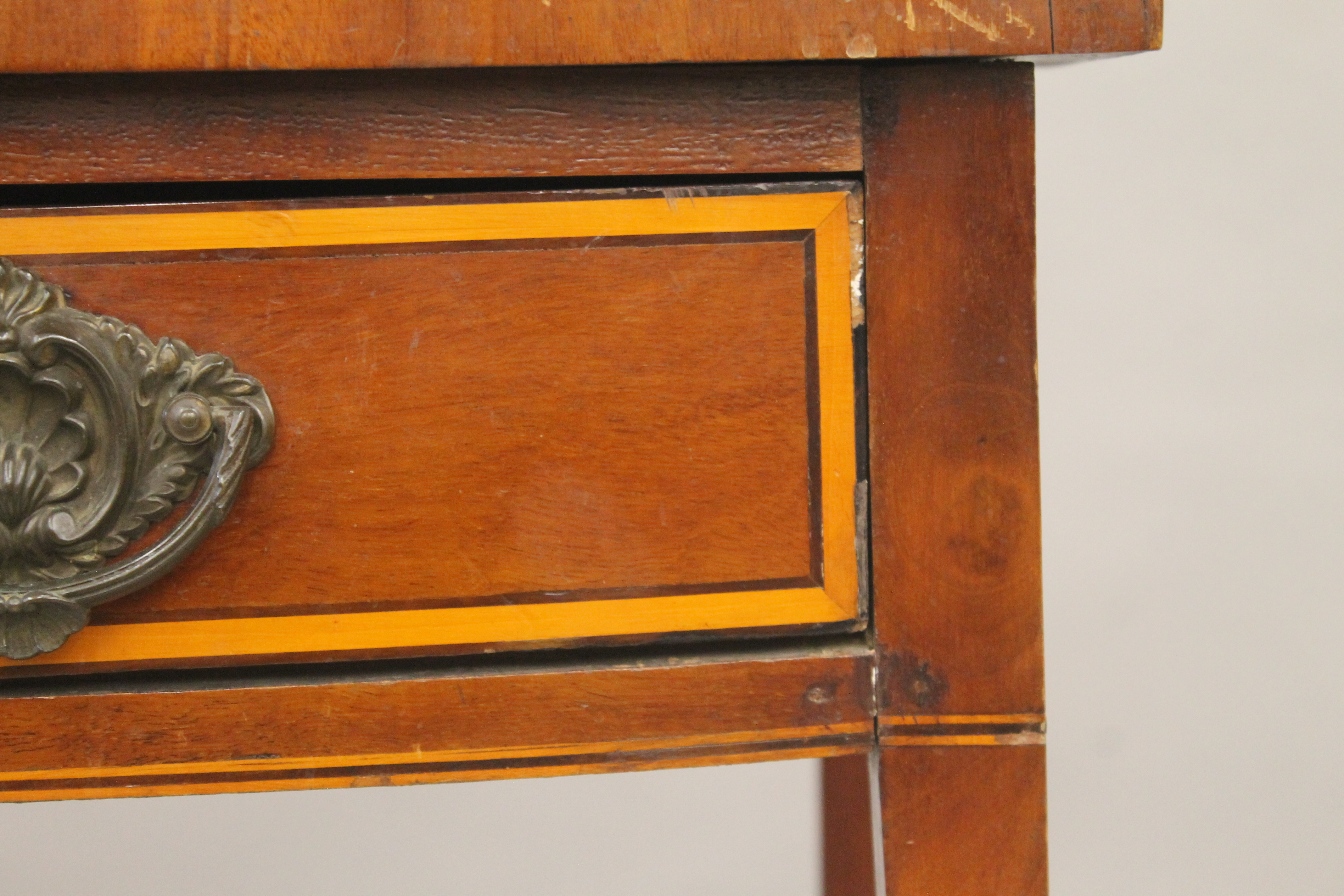 A 19th century mahogany bowfront single drawer side table. 81.5 cm wide. - Image 5 of 6