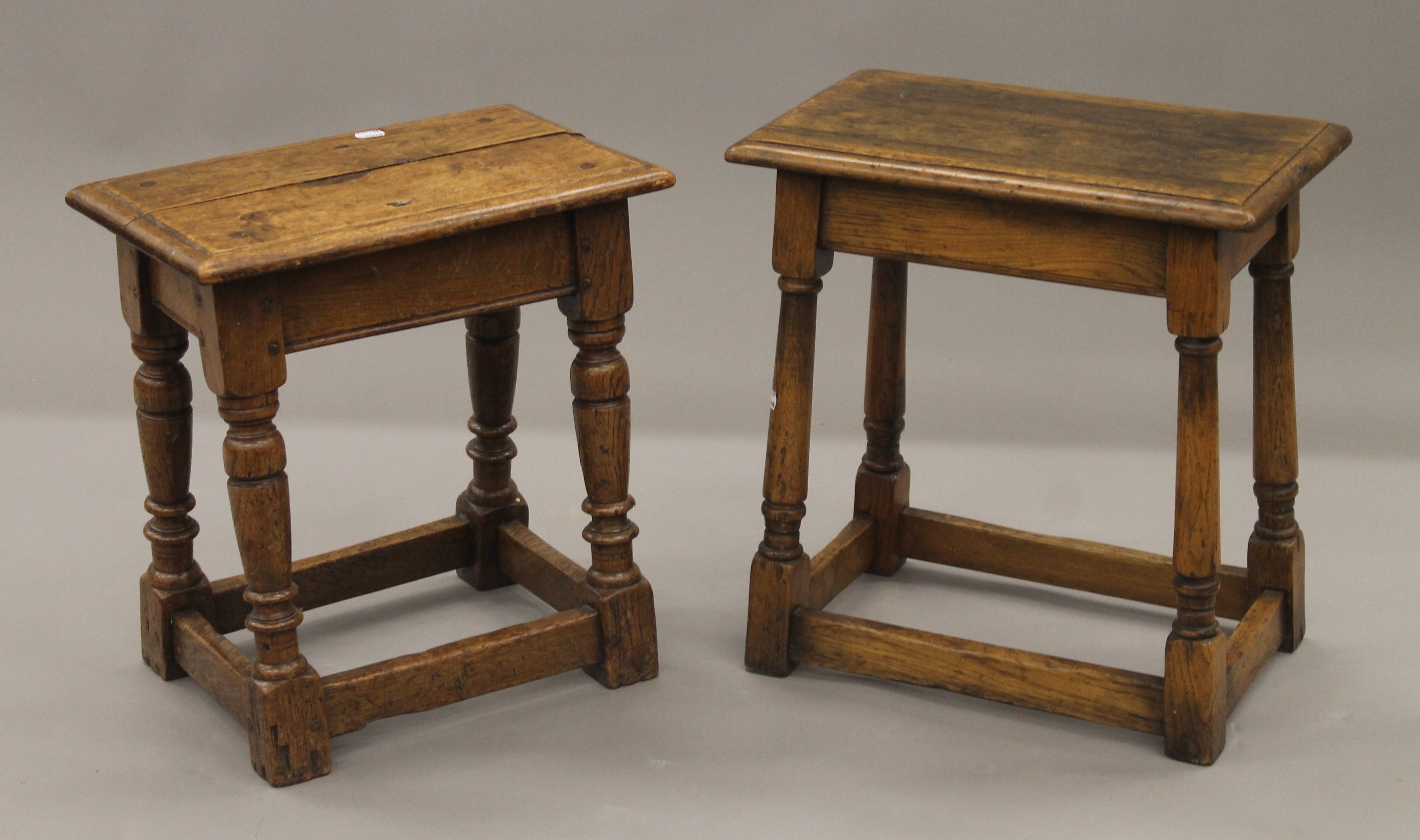 Two oak joint stools. The largest 46 cm long.