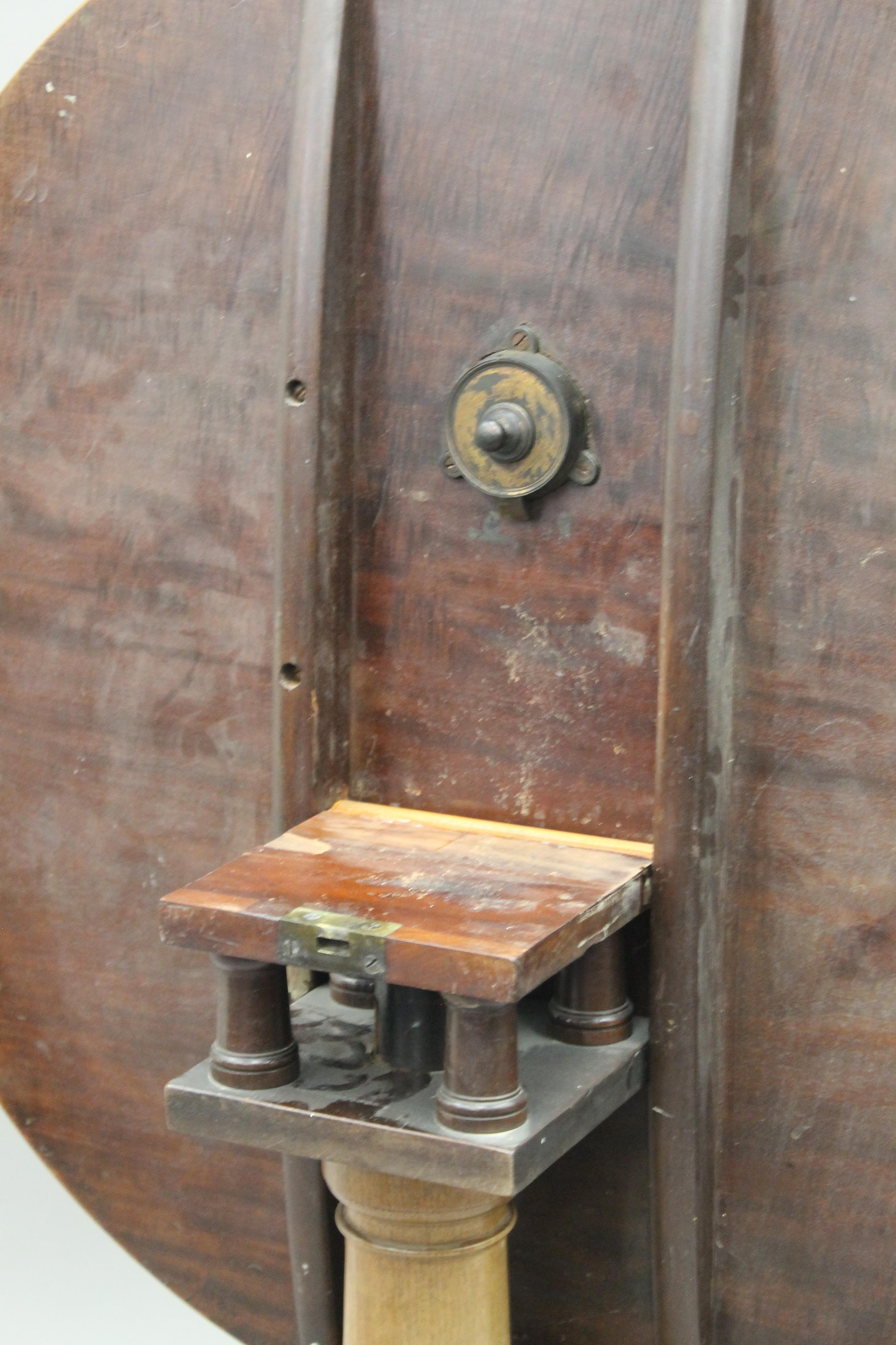 A George III mahogany birdcage tilt top tripod table. 92 cm diameter. - Image 4 of 13