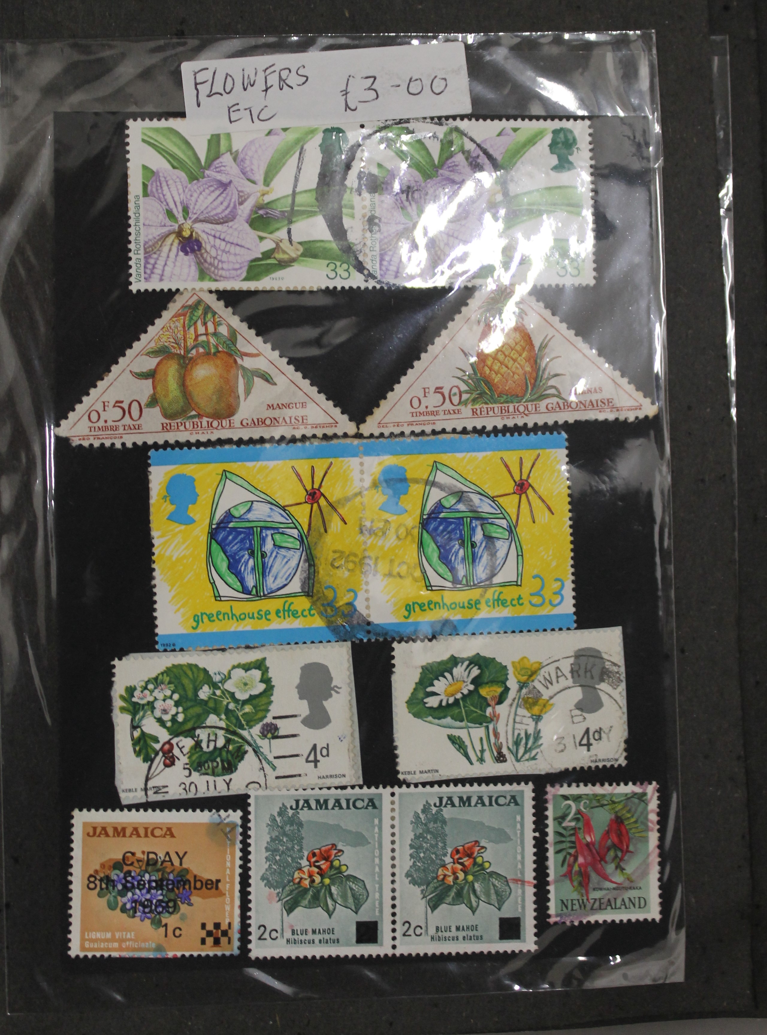 A stamp collection. - Image 6 of 8