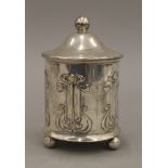 An Art Nouveau silver lidded box. 14 cm high. 8.1 troy ounces.