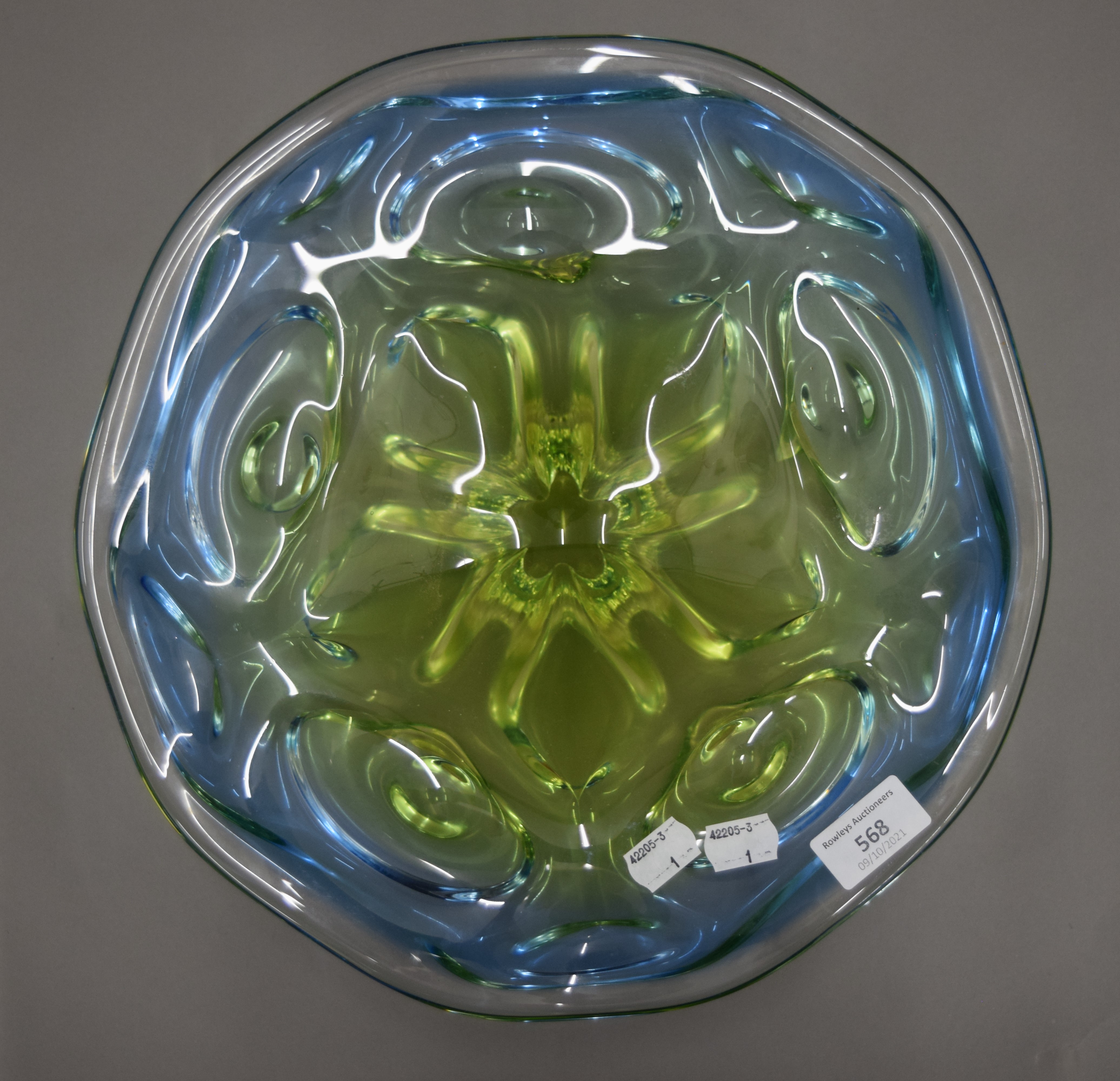 A Murano type glass bowl. 34 cm diameter. - Image 2 of 3
