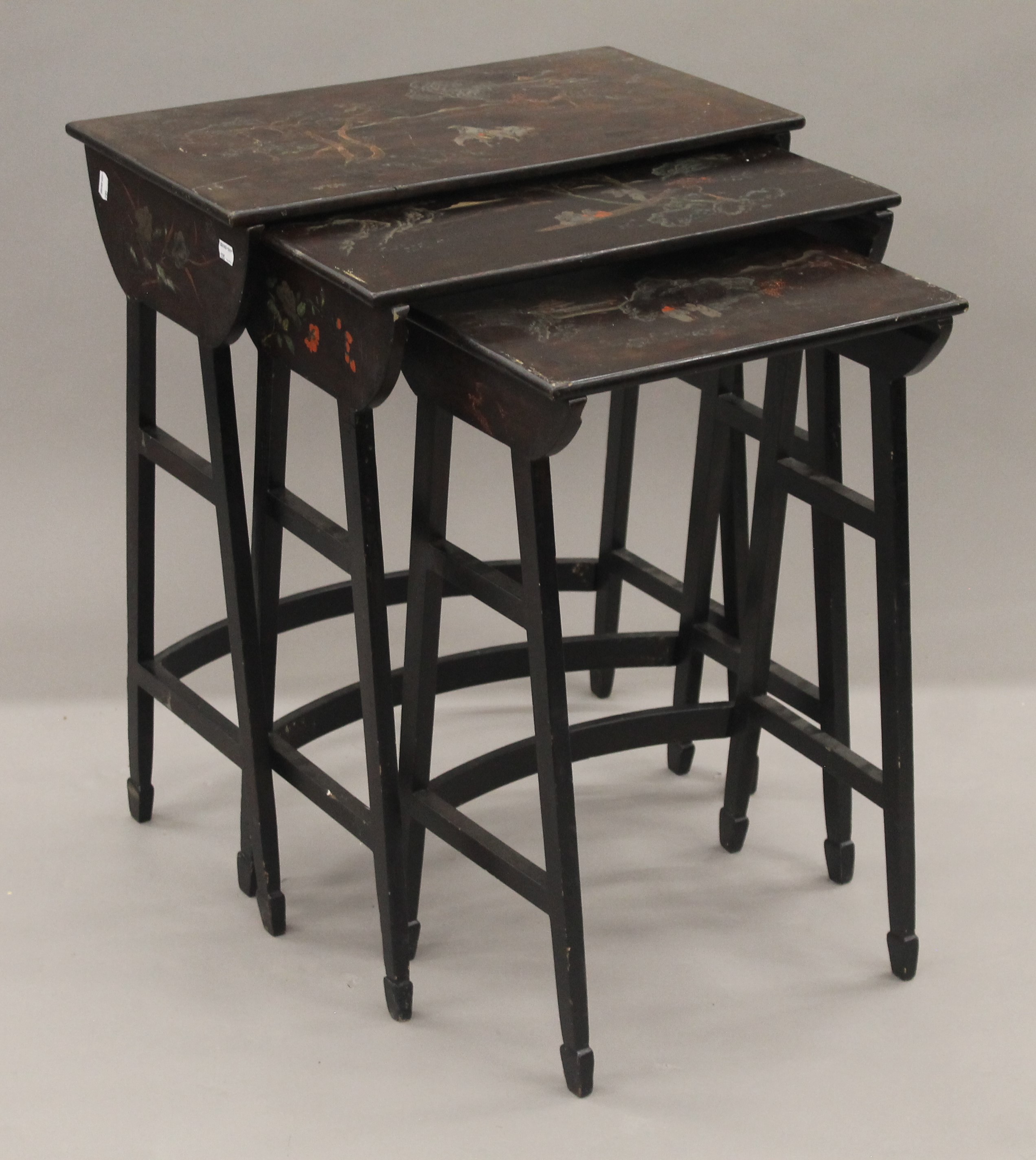 A set of nest of three Oriental lacquered tables. 58.5 cm wide. - Image 3 of 6