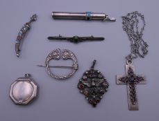 A quantity of small silver items including a Sampson Mordan & Co retracting pencil.