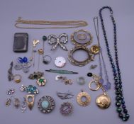 A quantity of miscellaneous jewellery, etc.