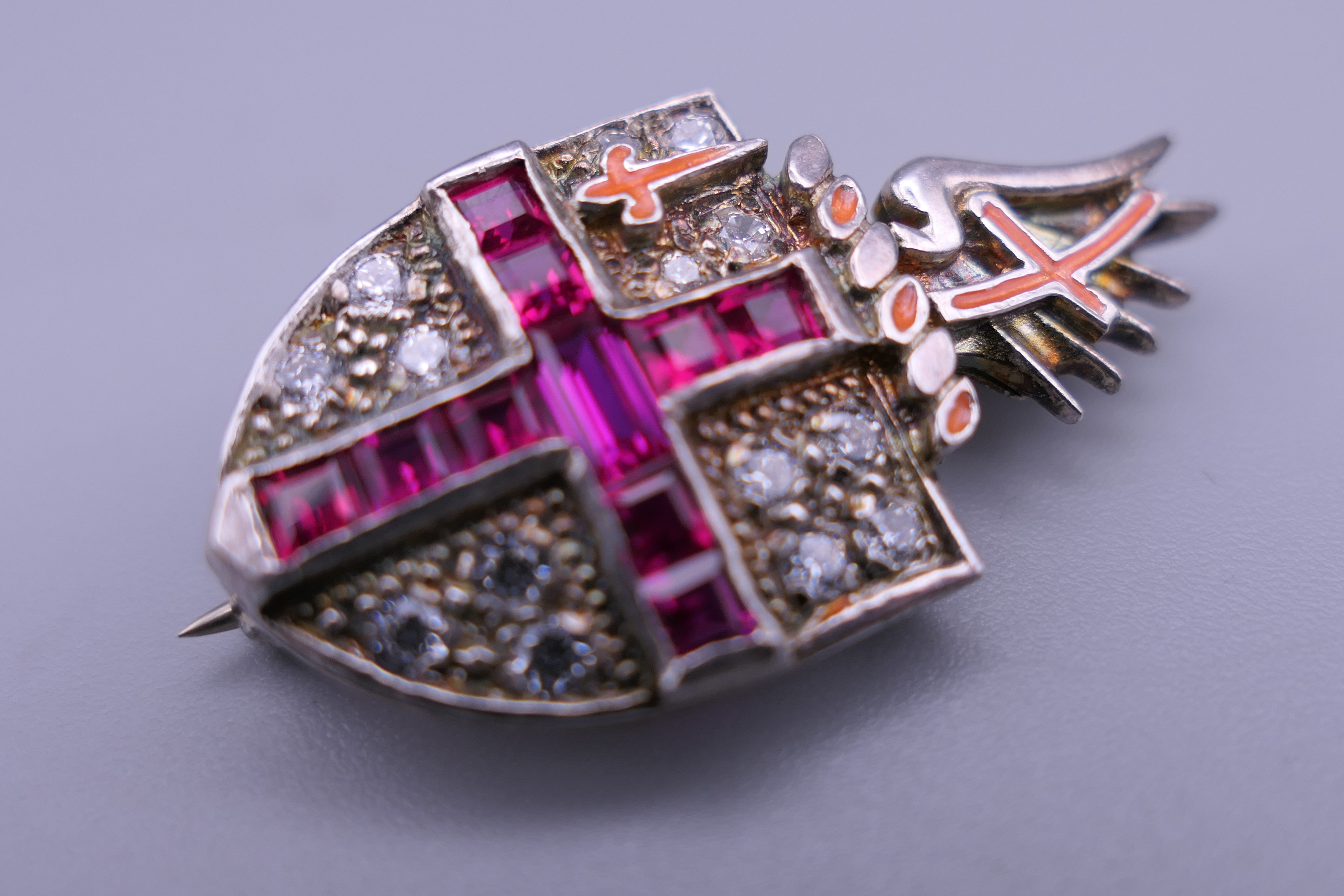 A Freedom of the City of London silver brooch. 3.5 cm high. - Image 5 of 6