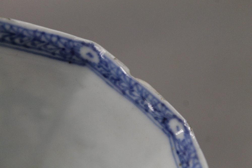 A Chinese Kangxi period octagonal famille verte porcelain stem cup. 11.5 cm high. - Image 16 of 17
