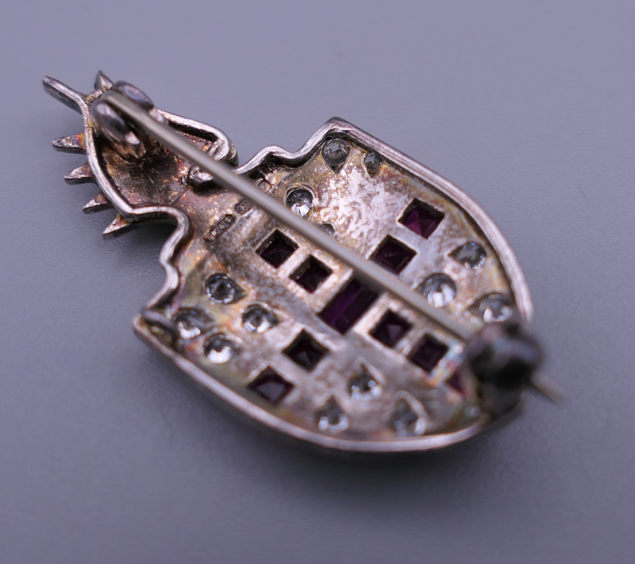 A Freedom of the City of London silver brooch. 3.5 cm high. - Image 3 of 6