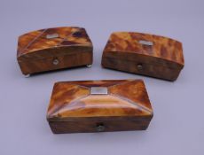 Three 19th century small tortoiseshell patch boxes. The largest 7 cm wide.