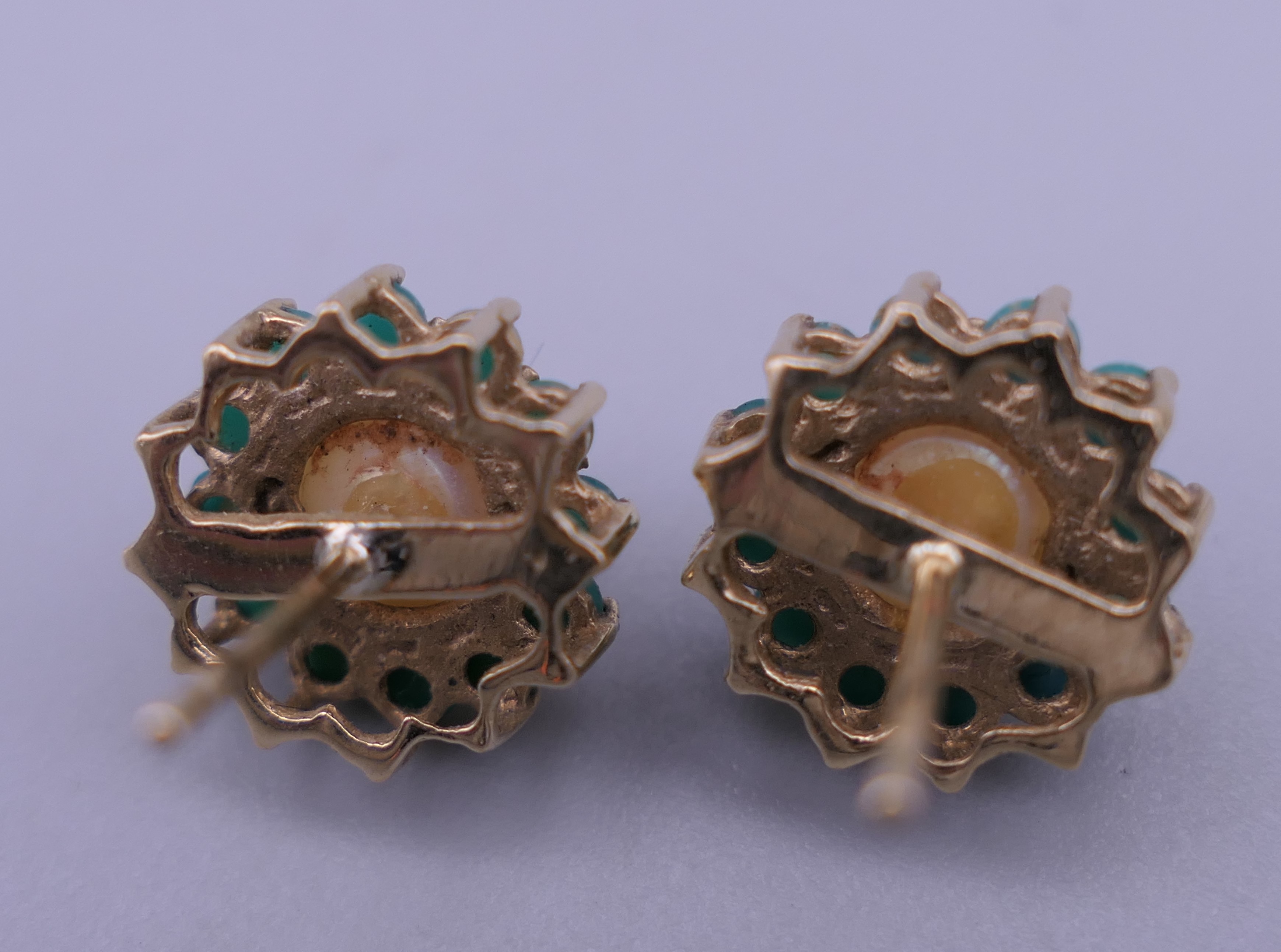 A pair of 9 ct gold turquoise and pearl earrings, each with replaced silver backs. 1 cm diameter. - Image 4 of 6