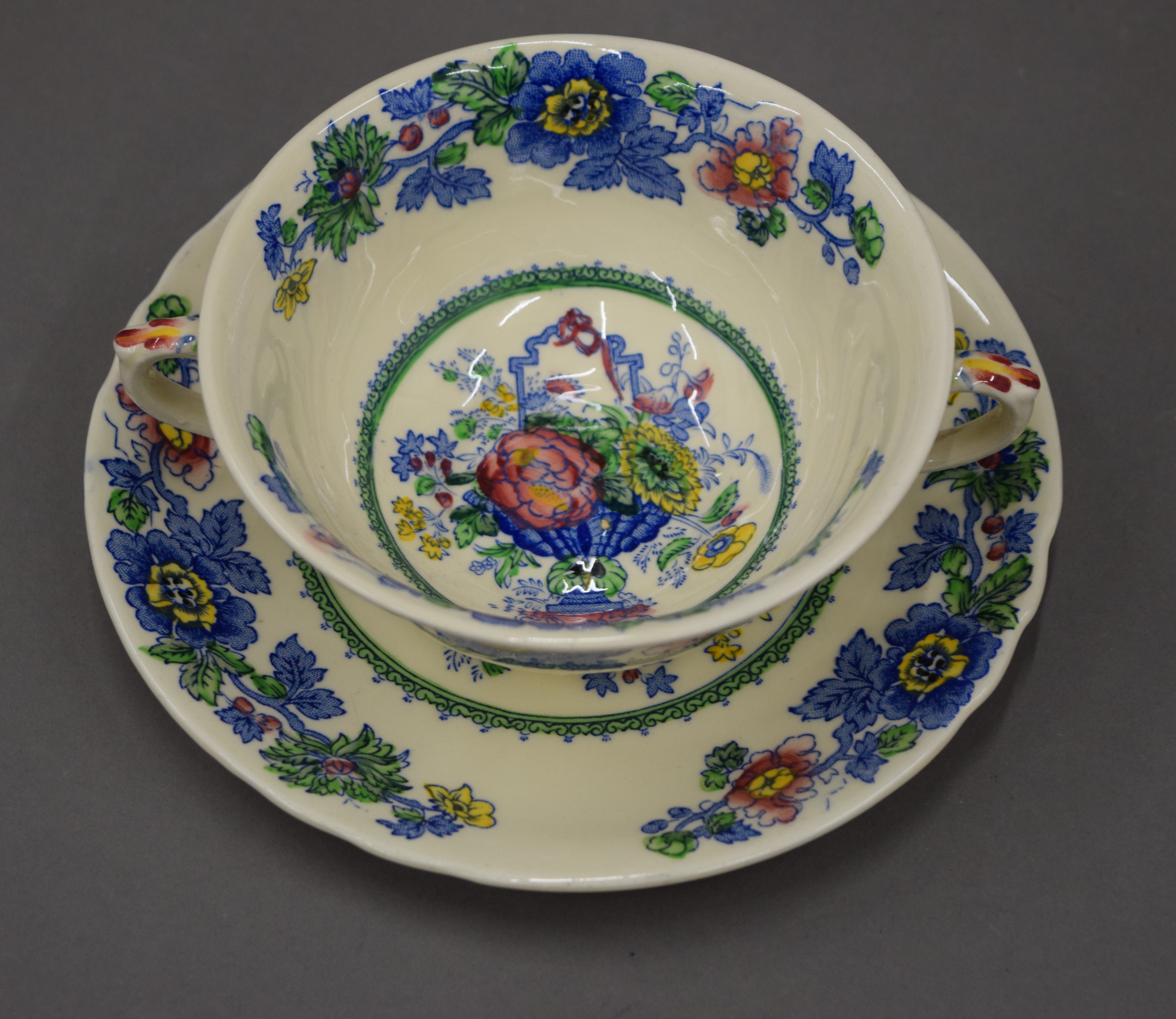 A quantity of Masons Strathmore dinner wares. - Image 13 of 18