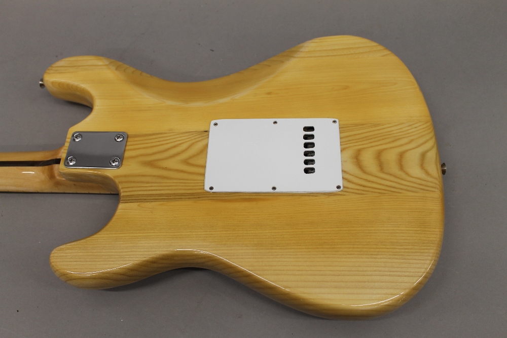 A 1970's Eros Stratocaster electric guitar, in working order. 102 cm long. - Image 6 of 7