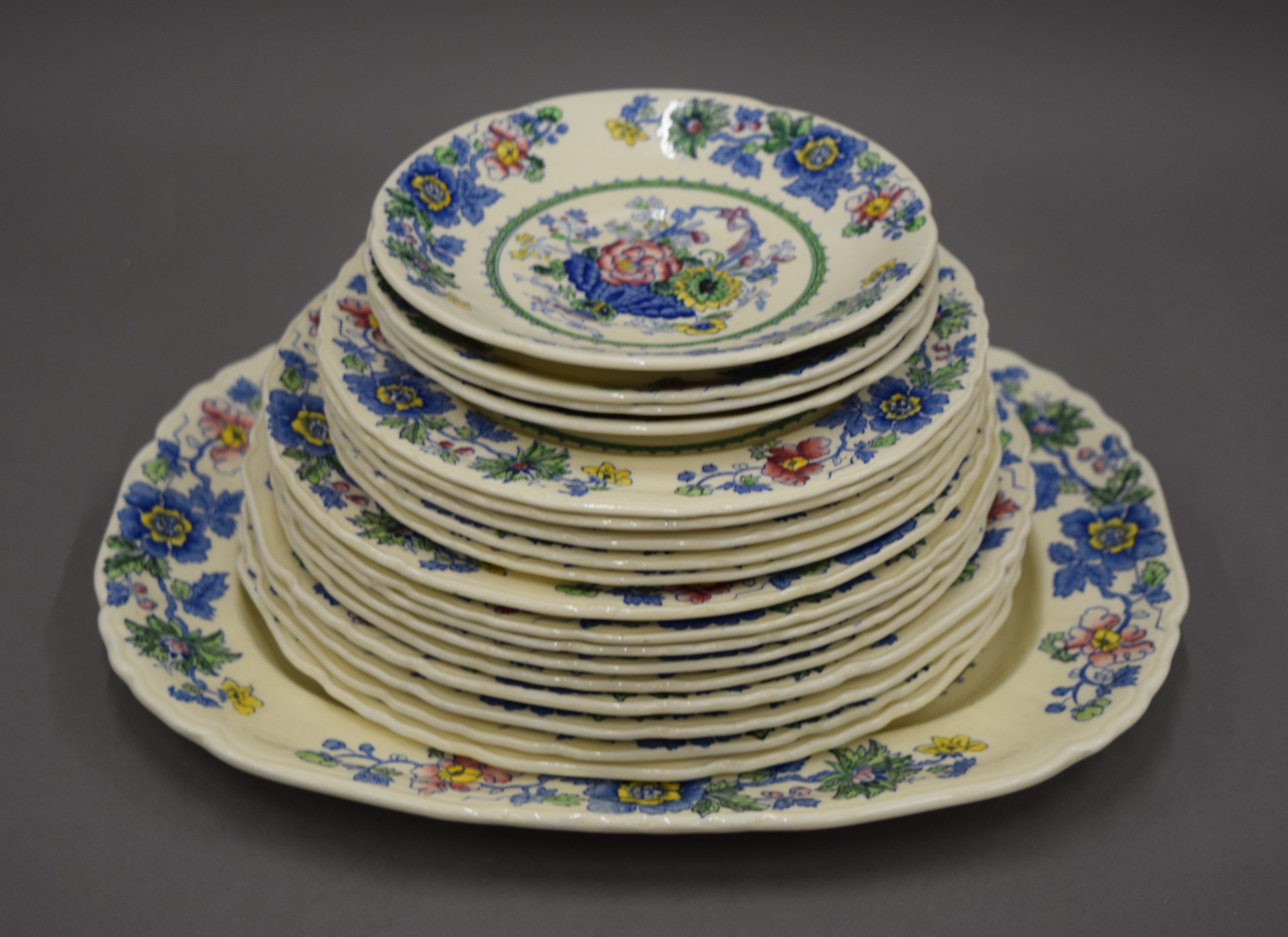 A quantity of Masons Strathmore dinner wares. - Image 18 of 18