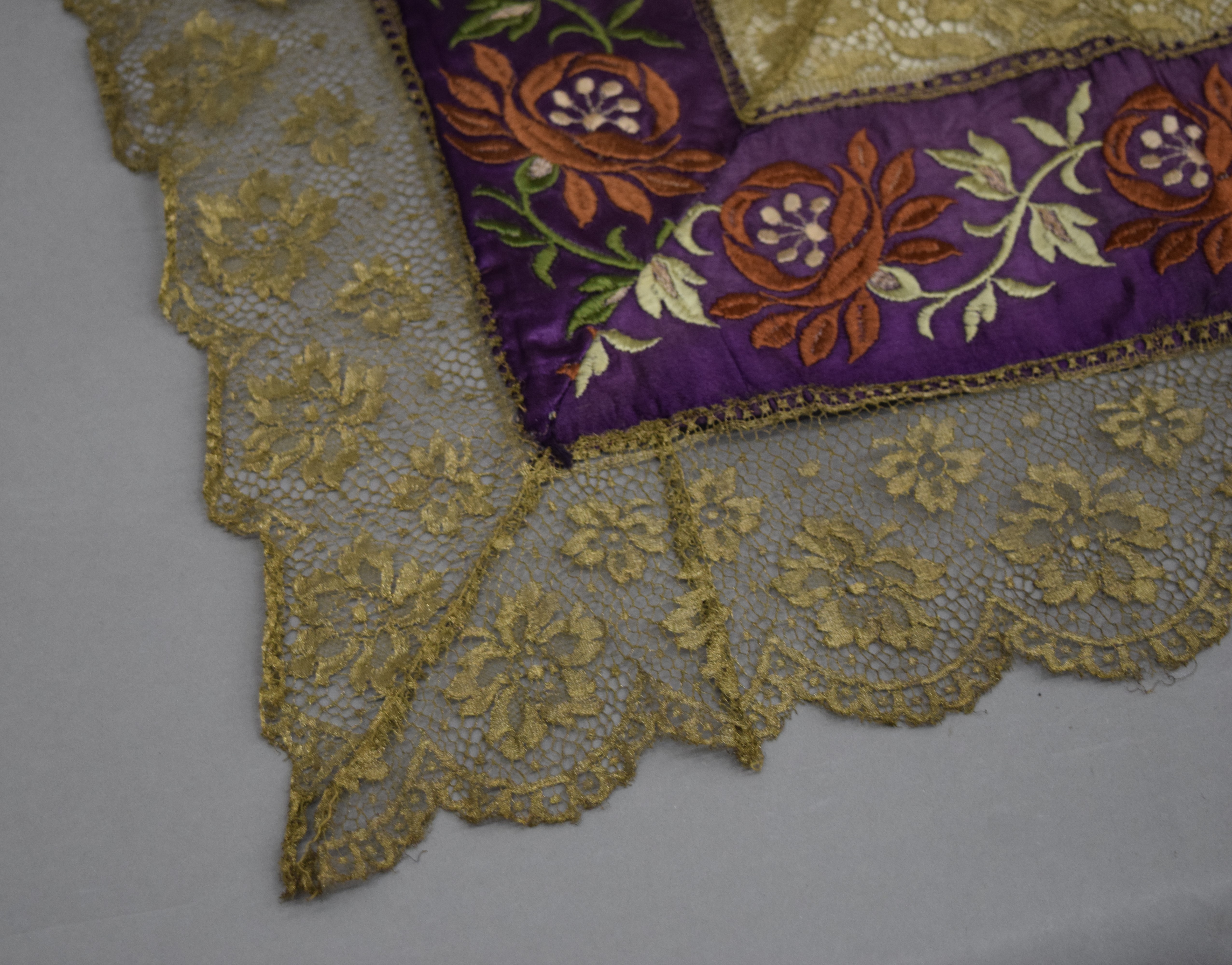 A souvenir of The Great War silk embroidery. 57 cm wide. - Image 4 of 4