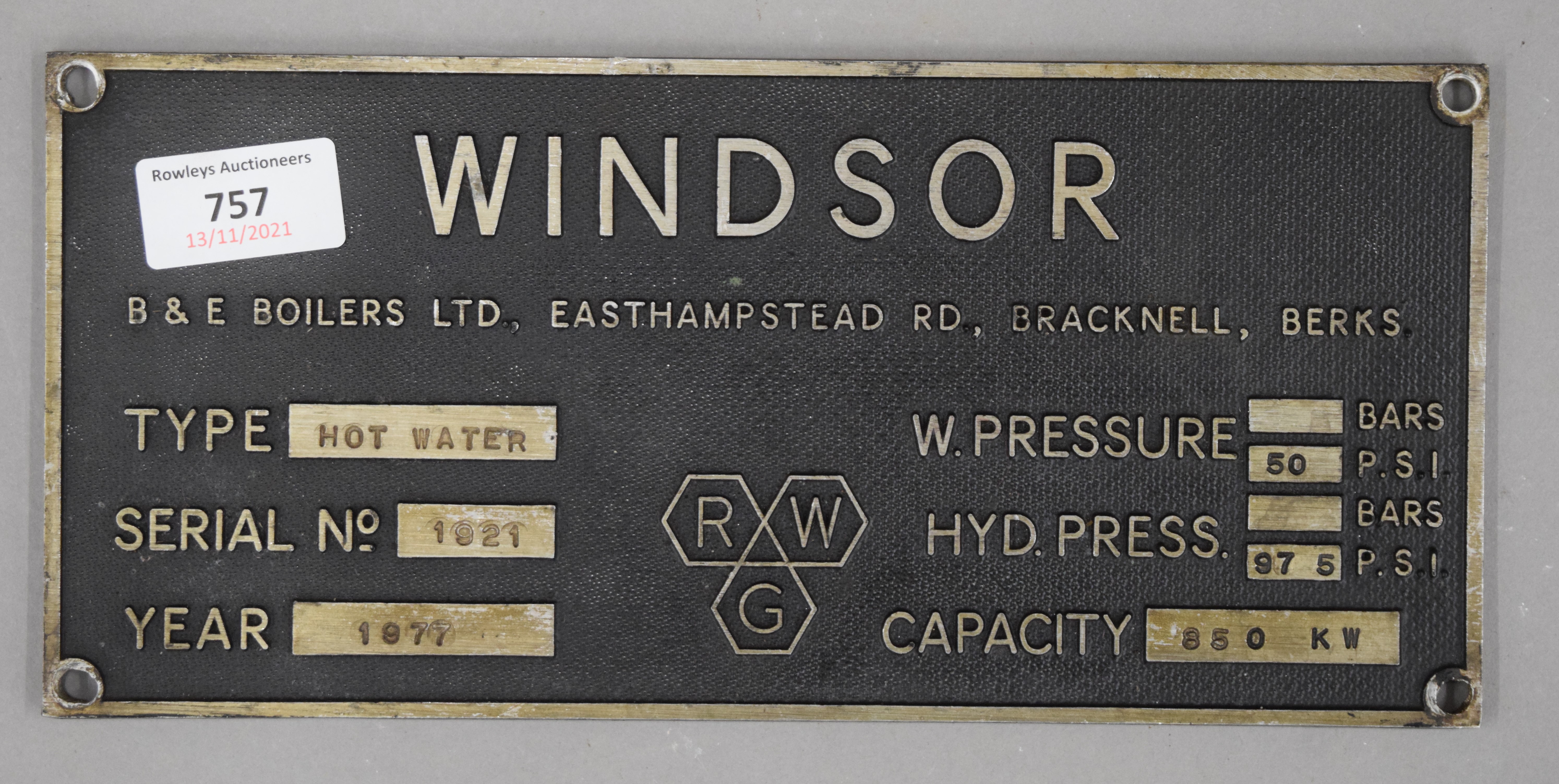 A Windsor metal boiler plaque together with four other smaller heavy cast steam rally plaques, etc. - Image 2 of 5