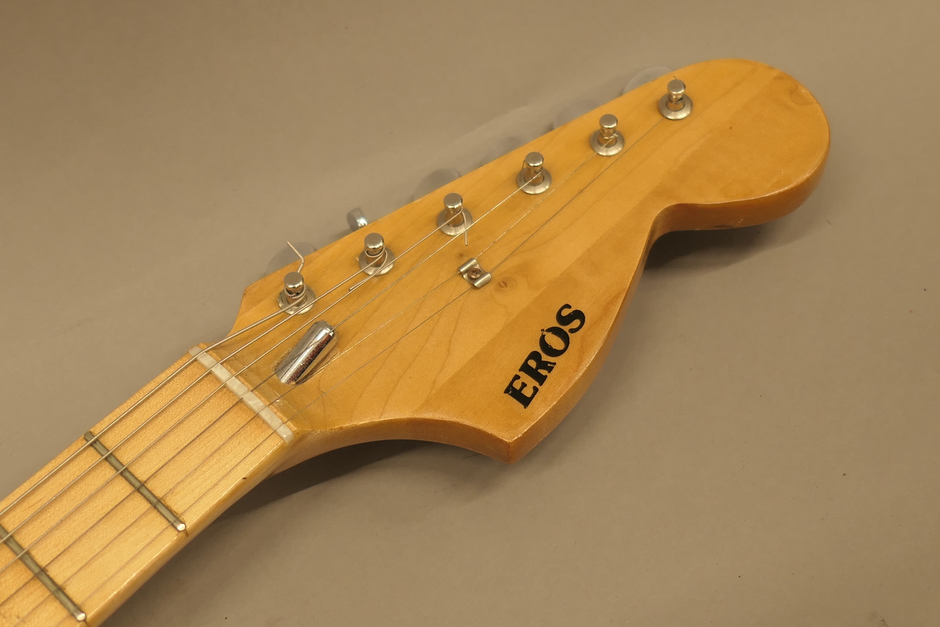 A 1970's Eros Stratocaster electric guitar, in working order. 102 cm long. - Image 2 of 7