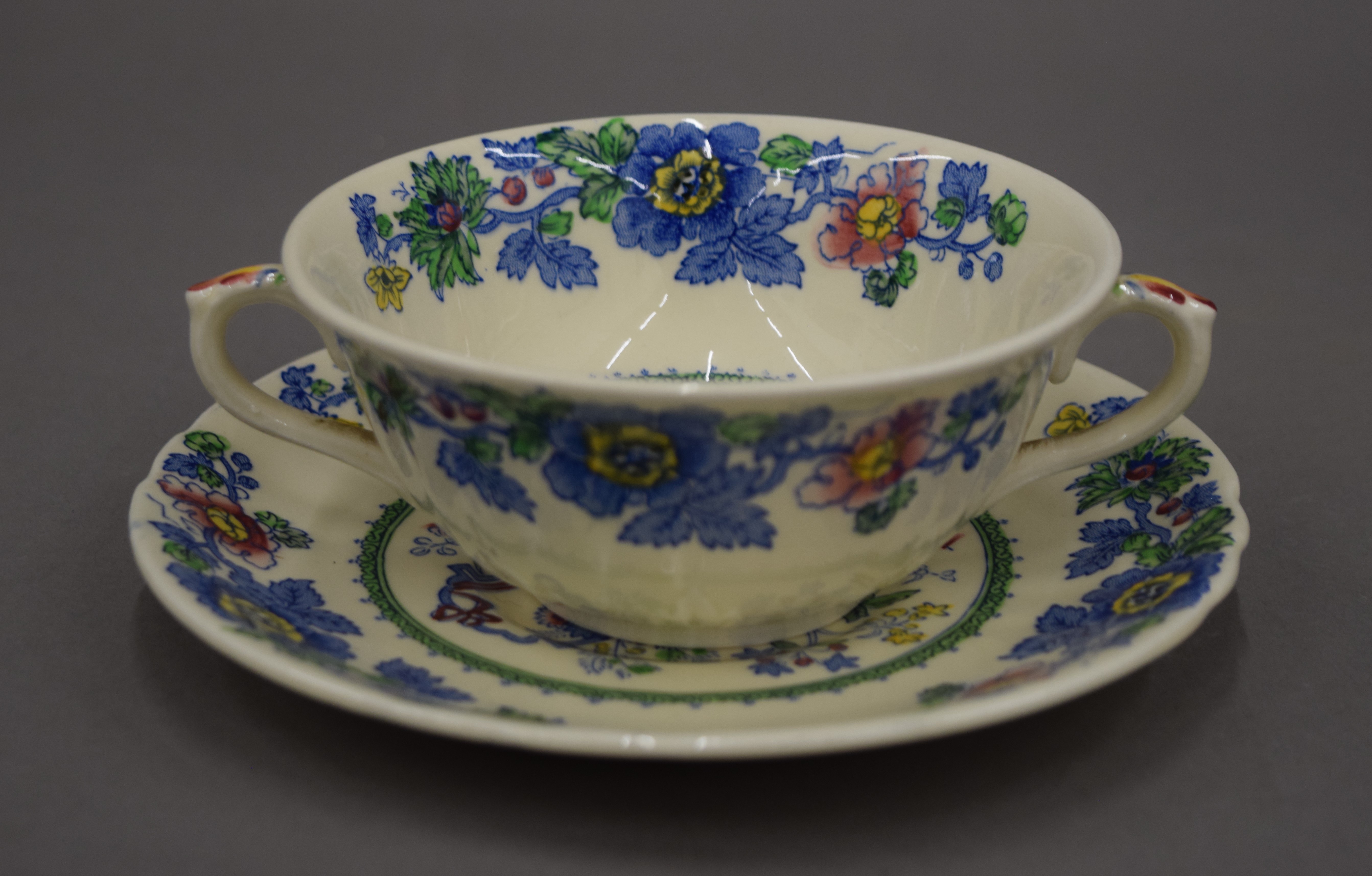 A quantity of Masons Strathmore dinner wares. - Image 11 of 18