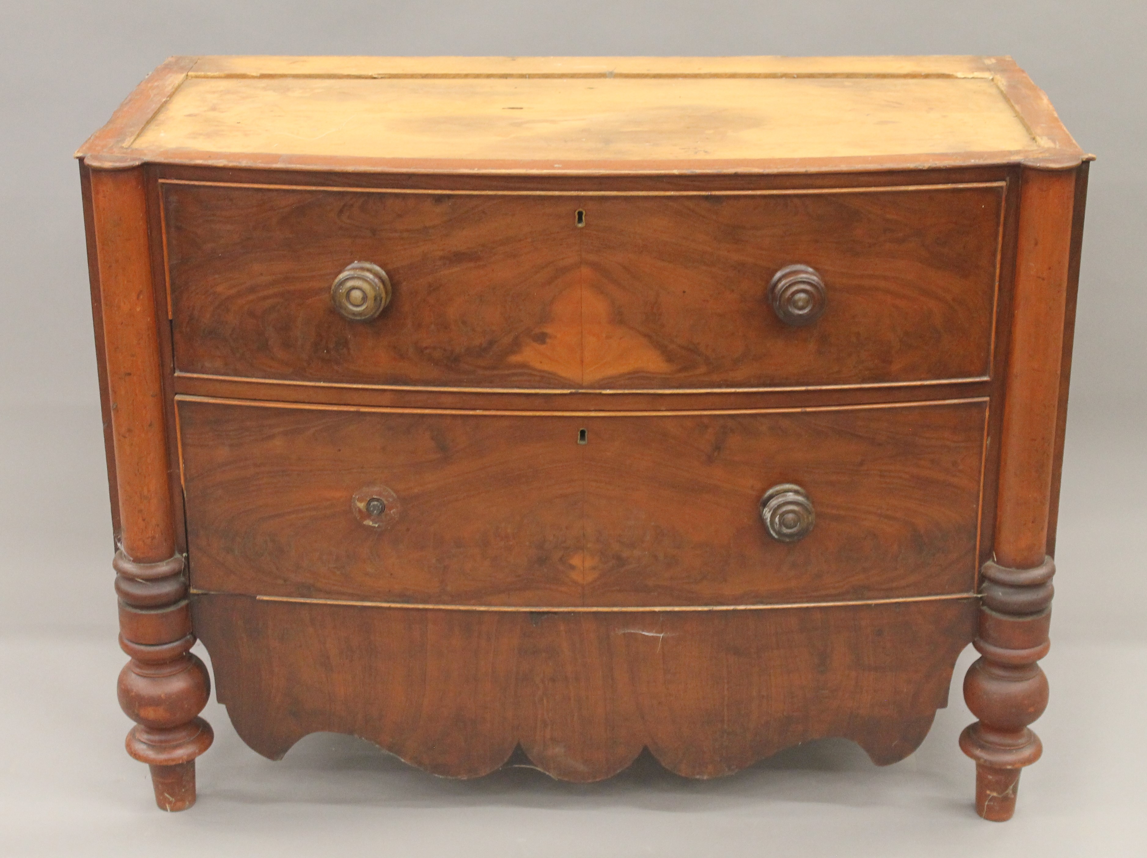 A Victorian mahogany bowfront chest of drawers. 107 cm wide. - Image 10 of 11