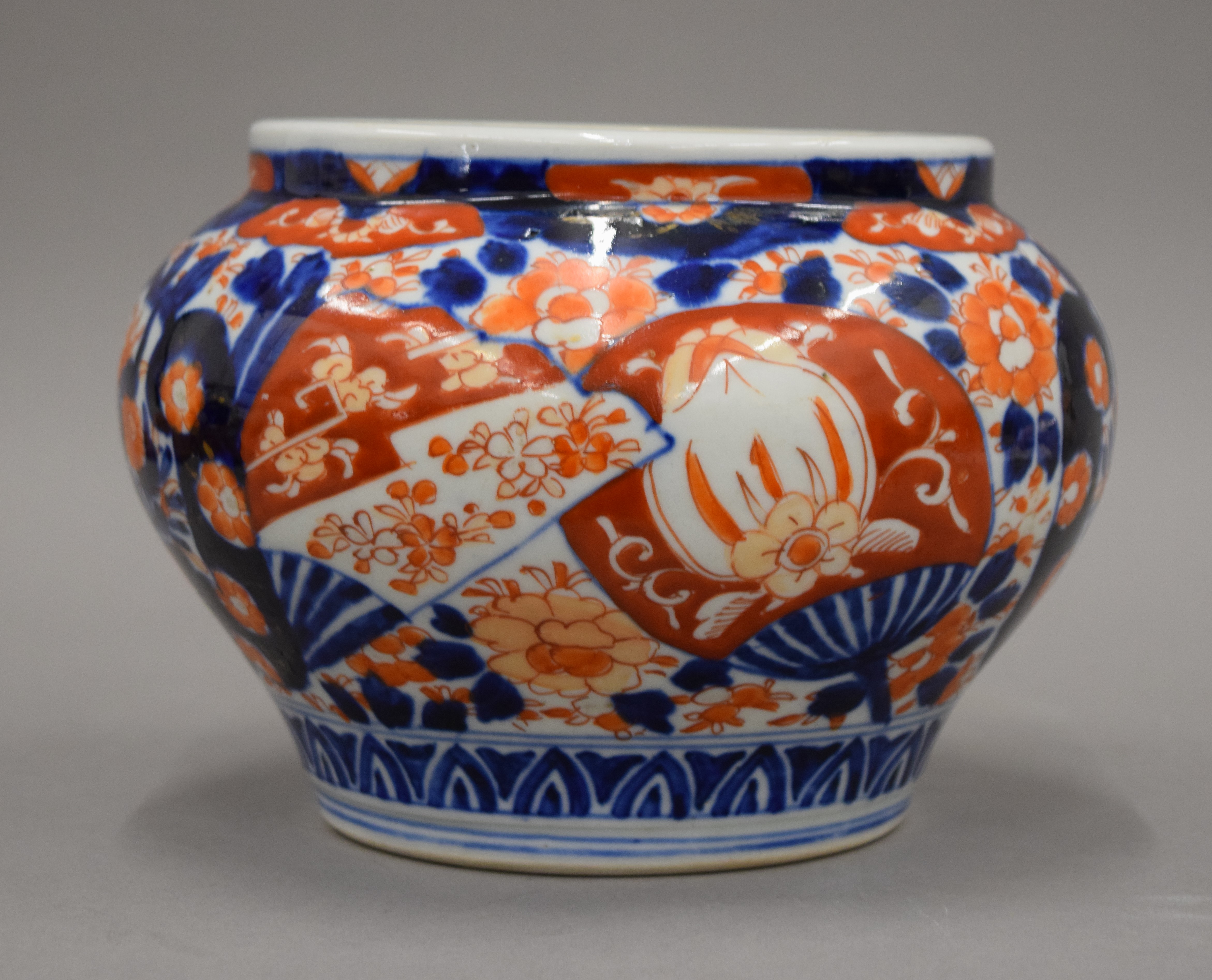 A late 19th century Japanese Imari jardiniere. 13 cm high. - Image 4 of 5