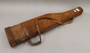 A vintage leg of mutton gun case. 78 cm long.