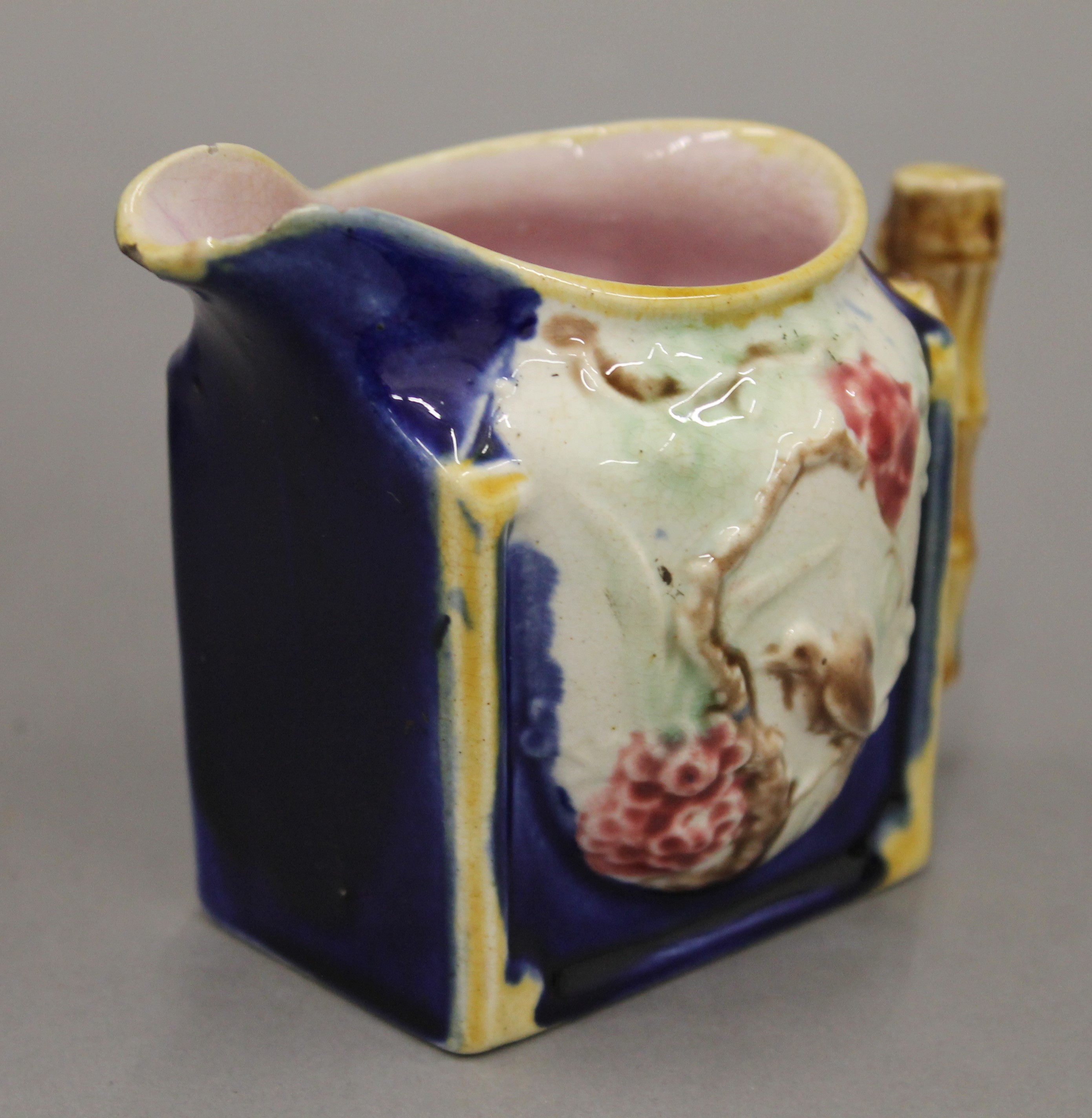 A Victorian three-piece Majolica tea set. The teapot 18 cm high. - Image 7 of 7